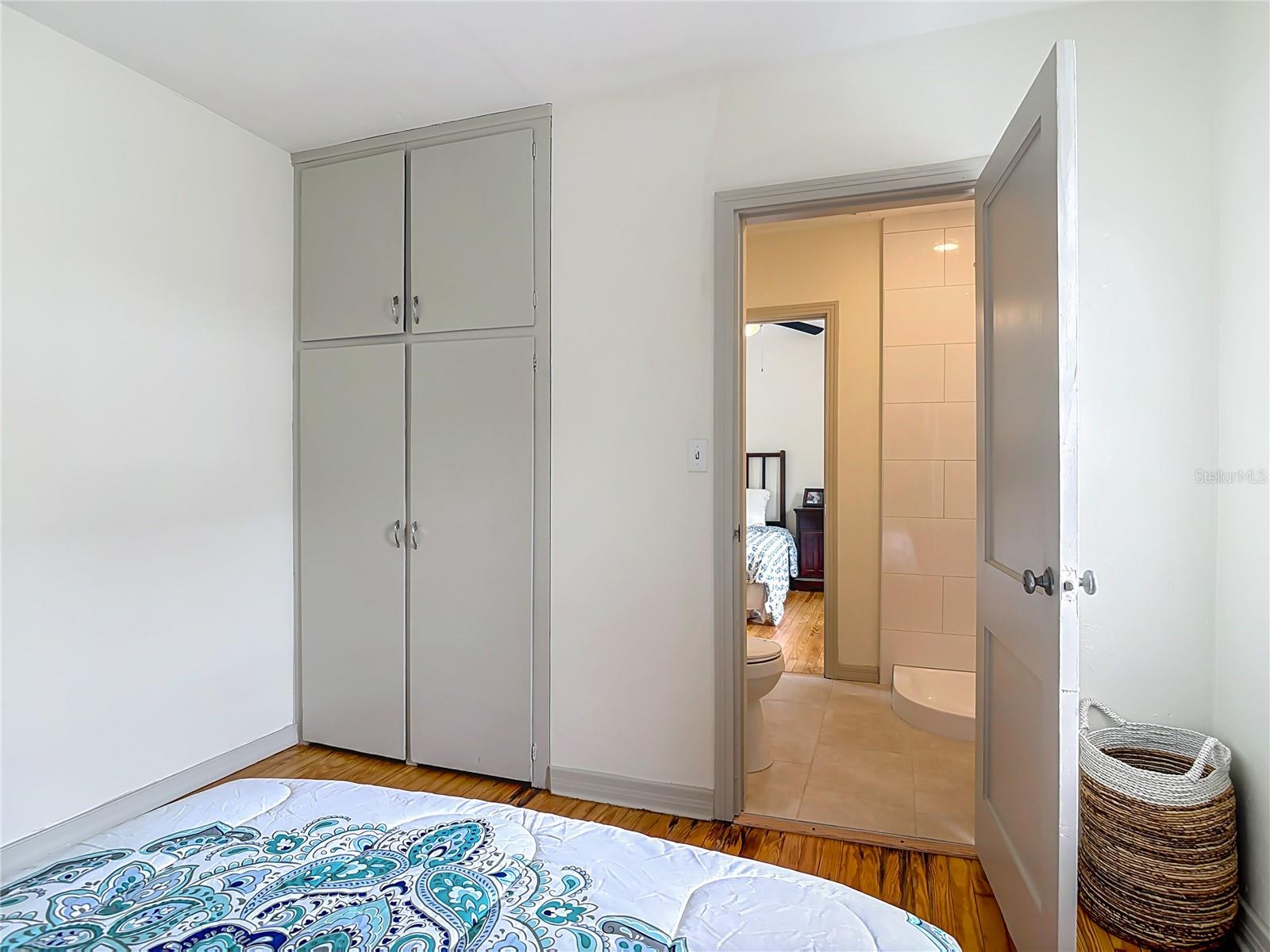 Image 24 of 40 For 601 Adelle Avenue