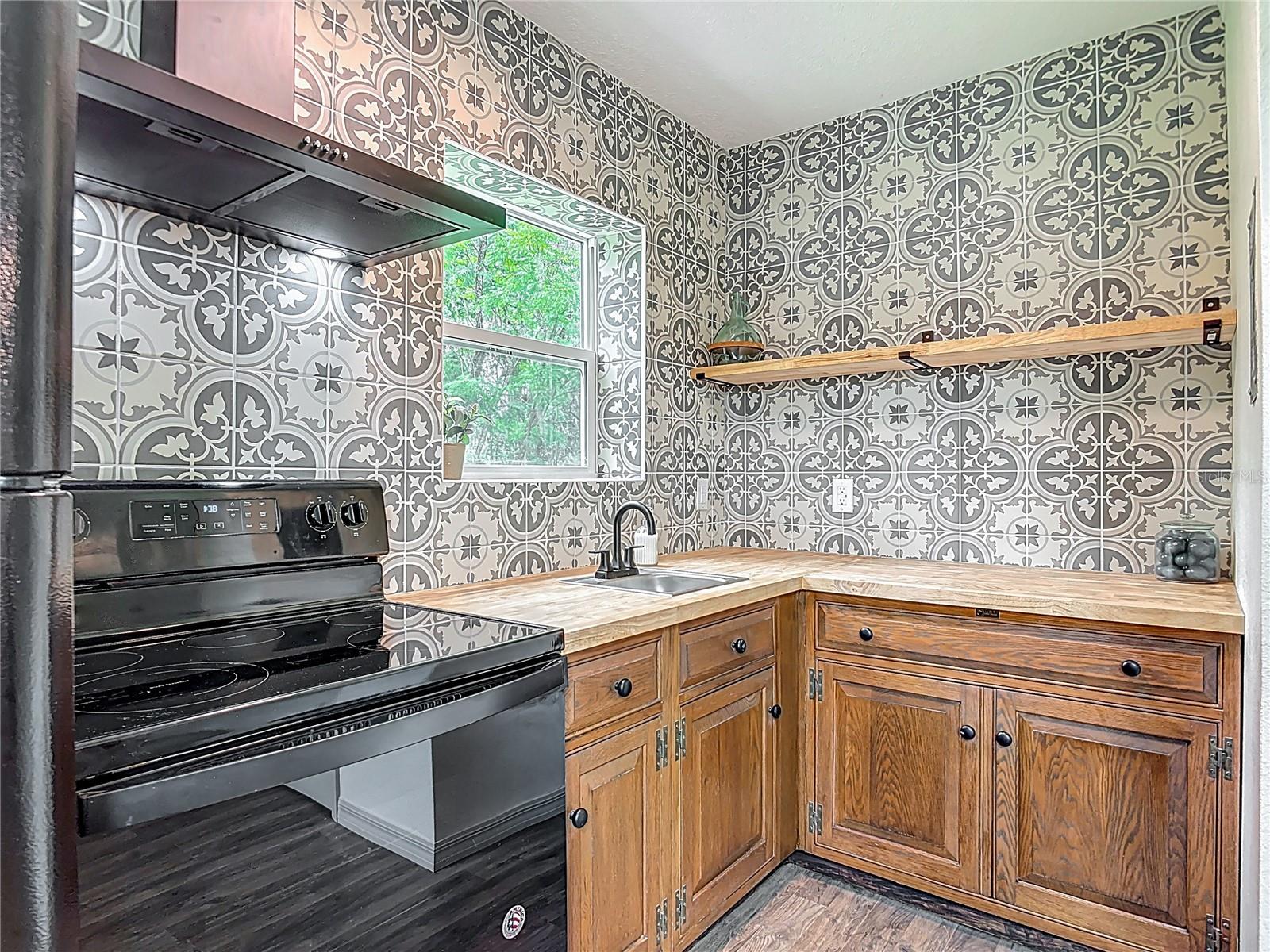 Image 28 of 40 For 601 Adelle Avenue