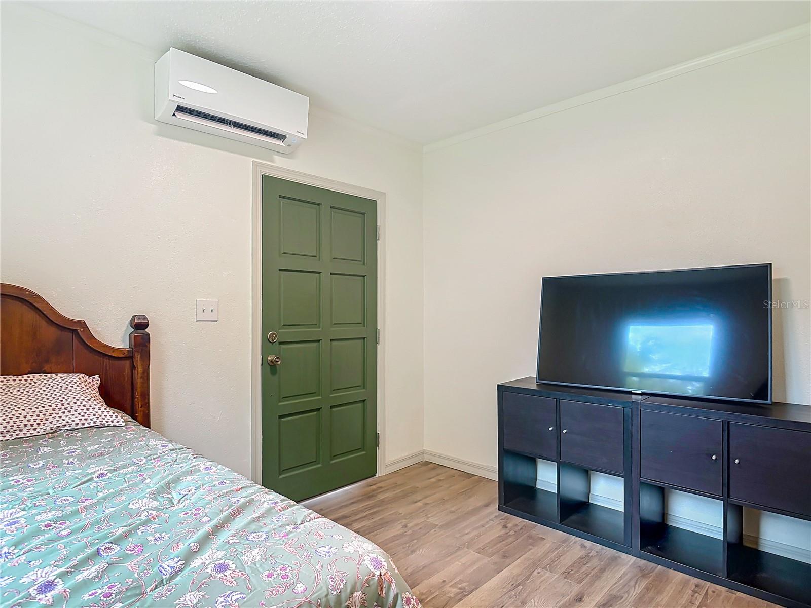 Image 32 of 40 For 601 Adelle Avenue