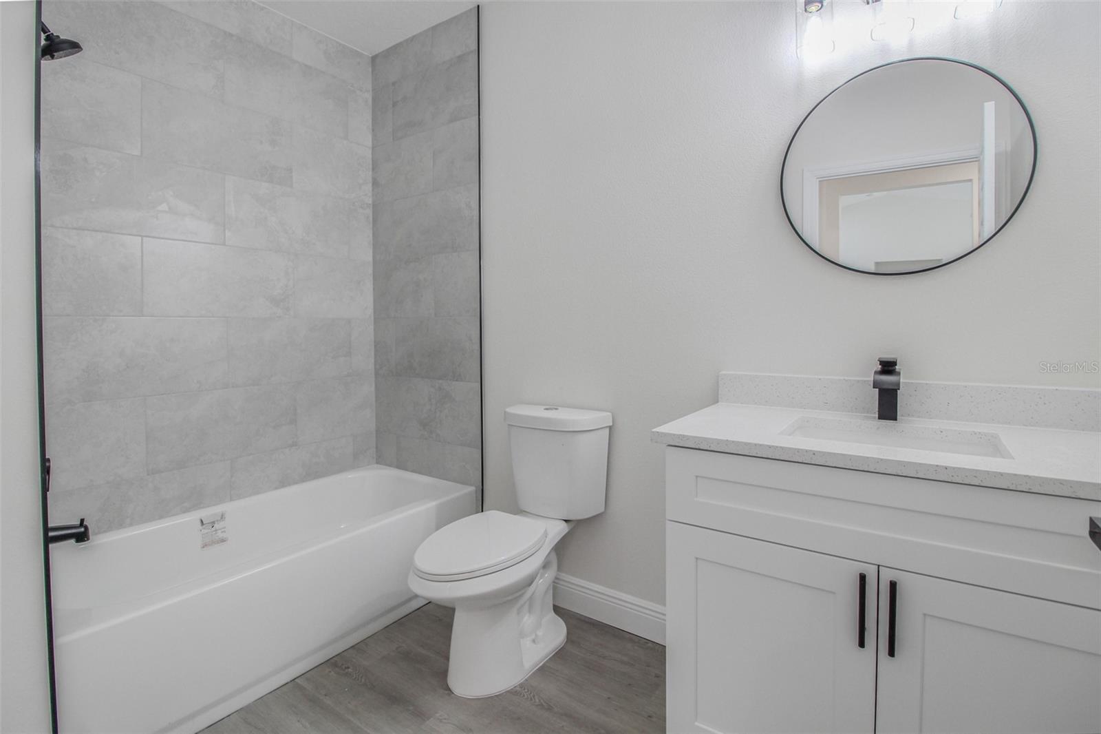 Image 10 of 25 For 404 Ruby Avenue