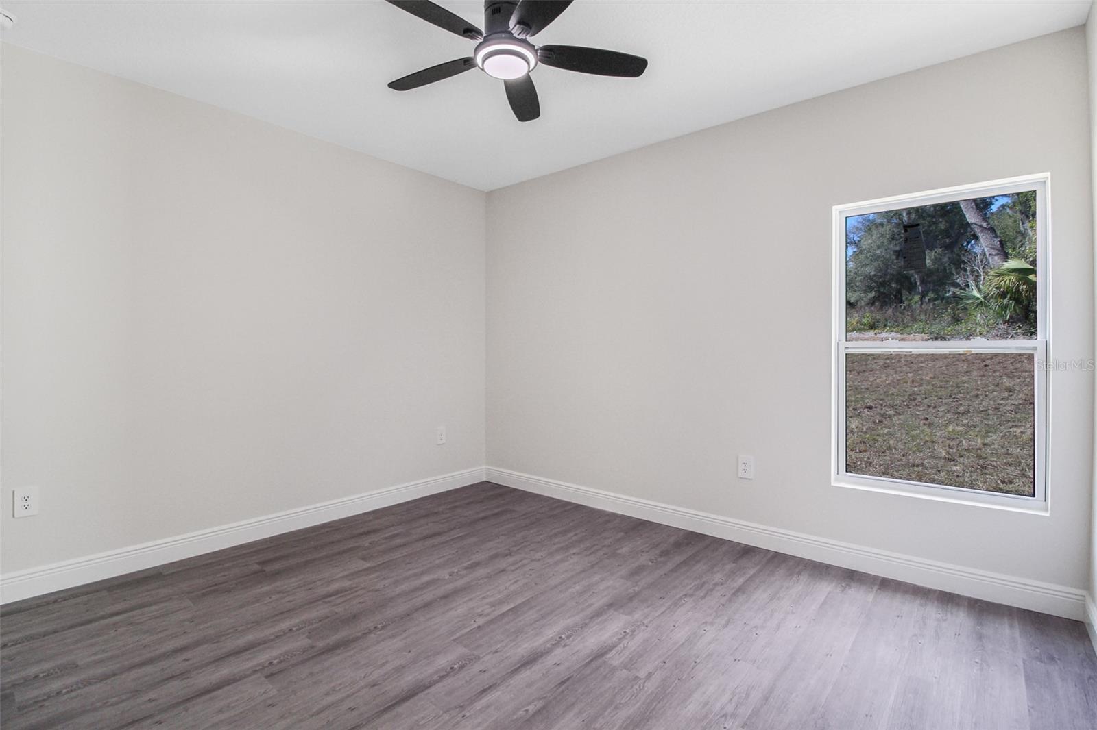 Image 11 of 25 For 404 Ruby Avenue