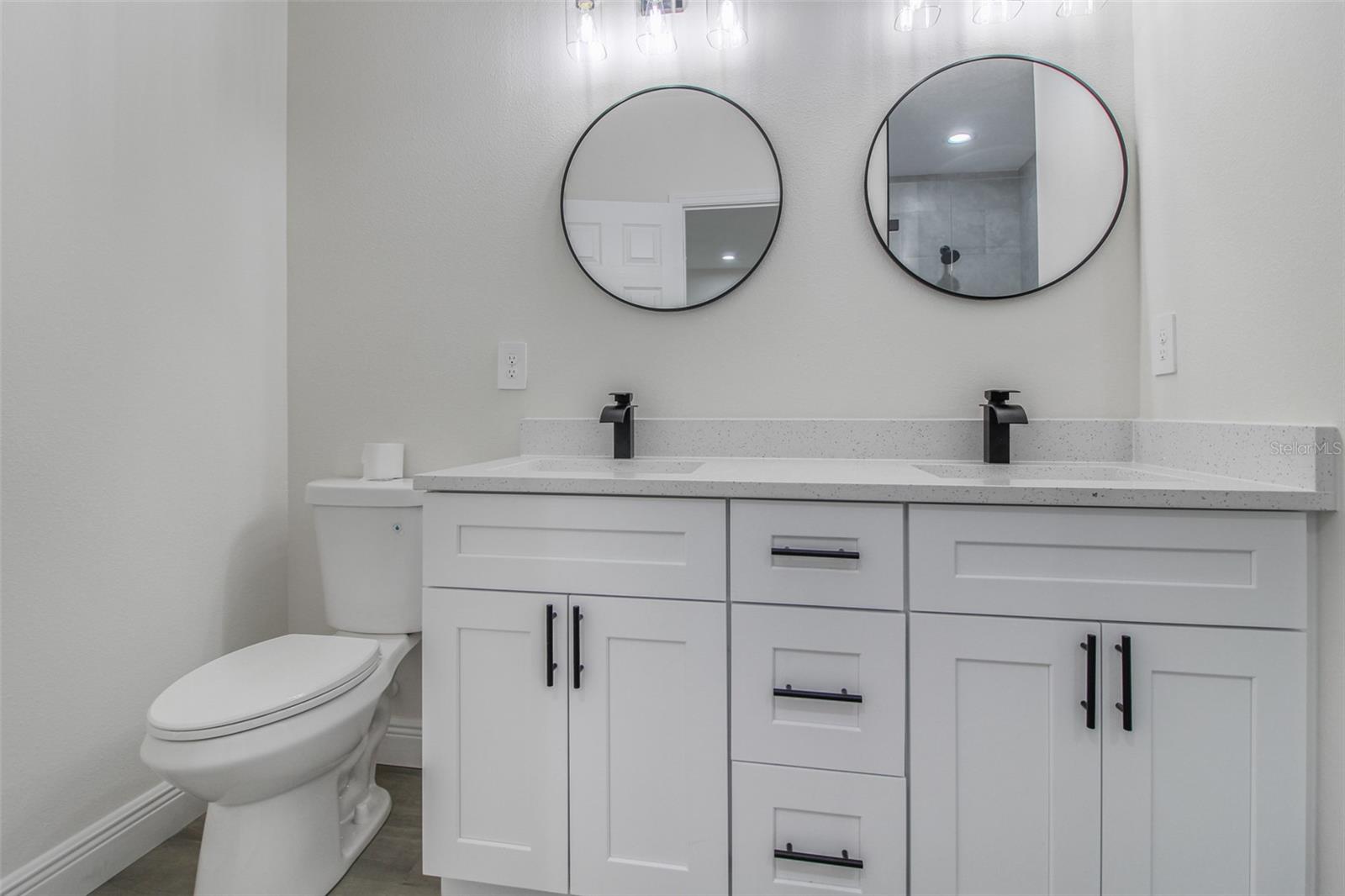 Image 14 of 25 For 404 Ruby Avenue