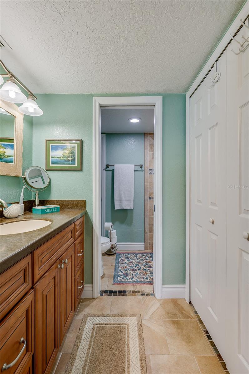 Image 19 of 42 For 4590 Atlantic Avenue 263a