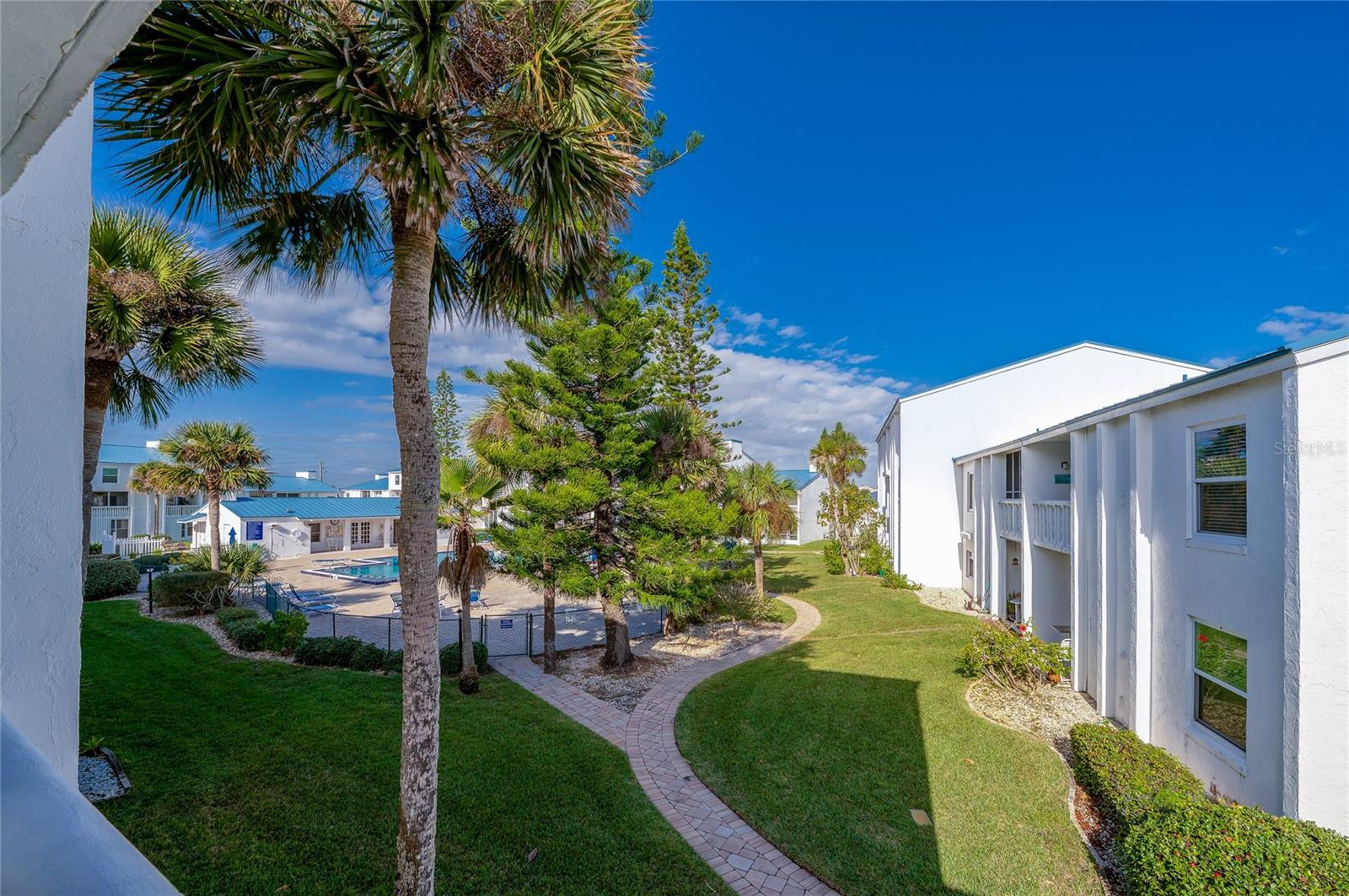 Image 28 of 42 For 4590 Atlantic Avenue 263a