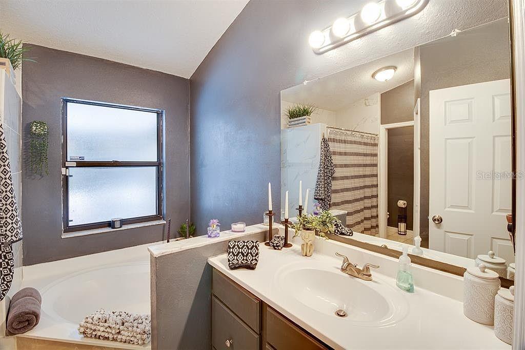 Image 16 of 28 For 5401 Lighthouse Road