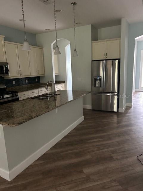 Image 5 of 6 For 1341 Hayton Avenue