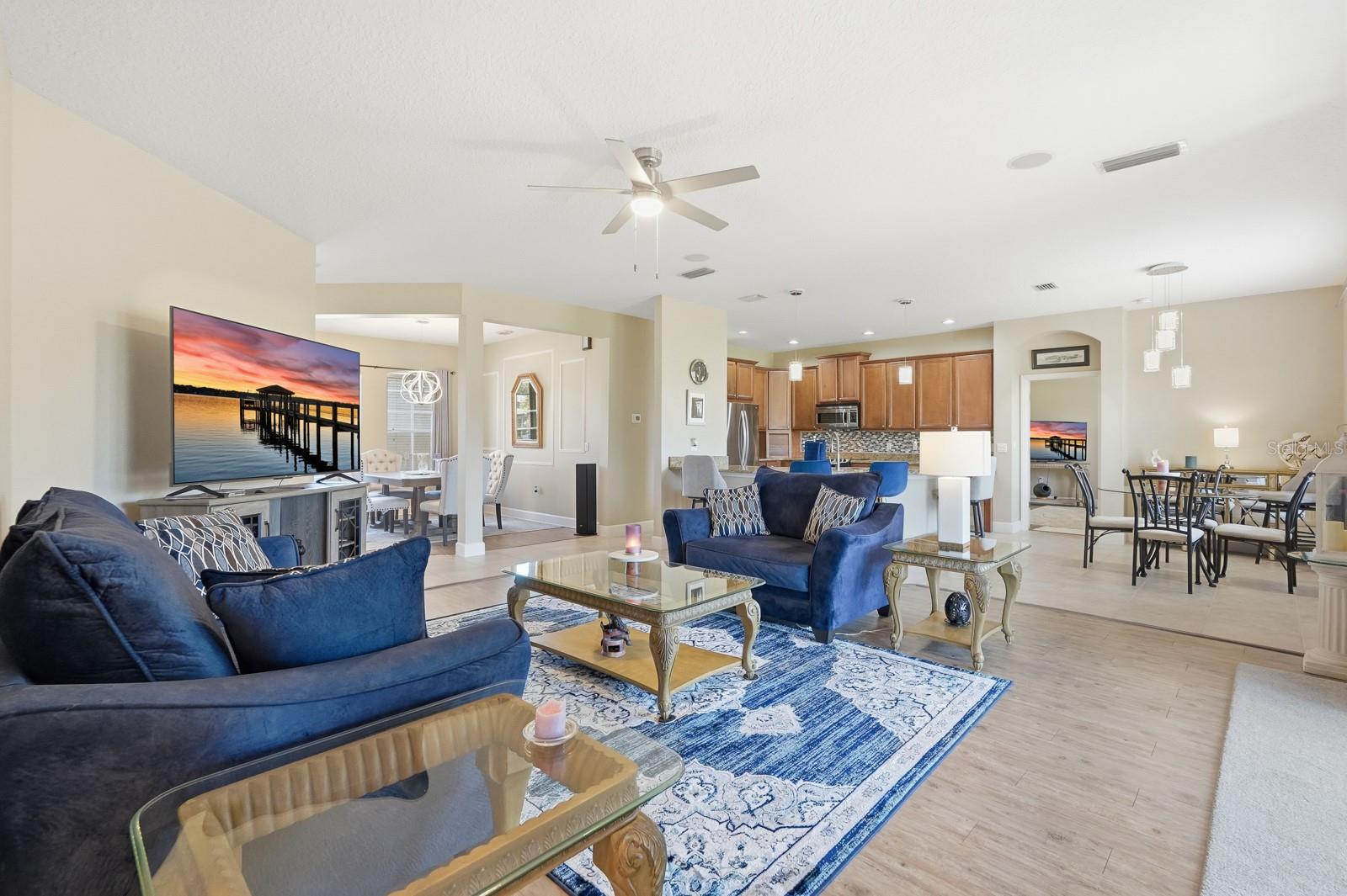 Image 11 of 53 For 208 Crystal Ridge Rd.