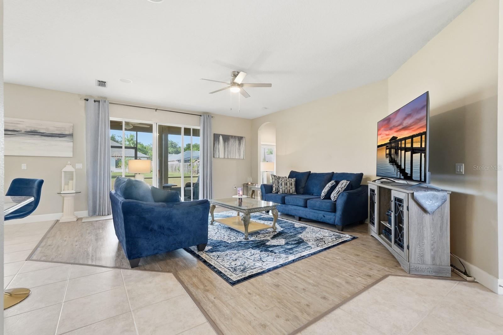 Image 13 of 53 For 208 Crystal Ridge Rd.