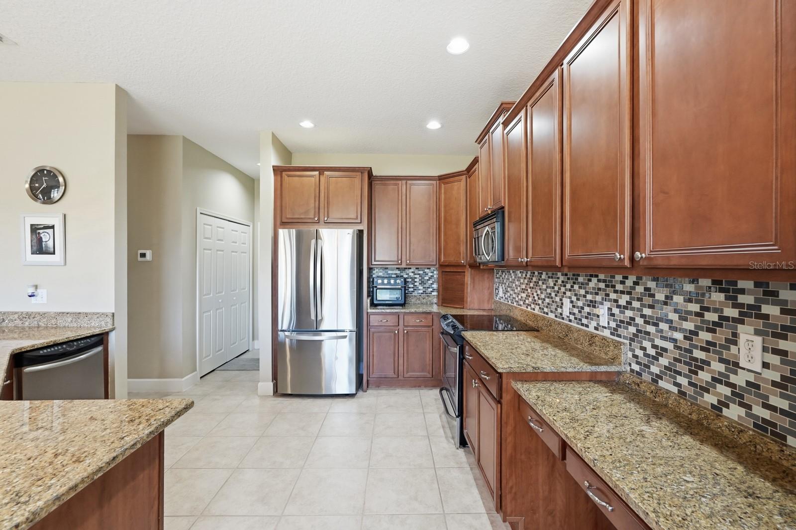 Image 15 of 53 For 208 Crystal Ridge Rd.