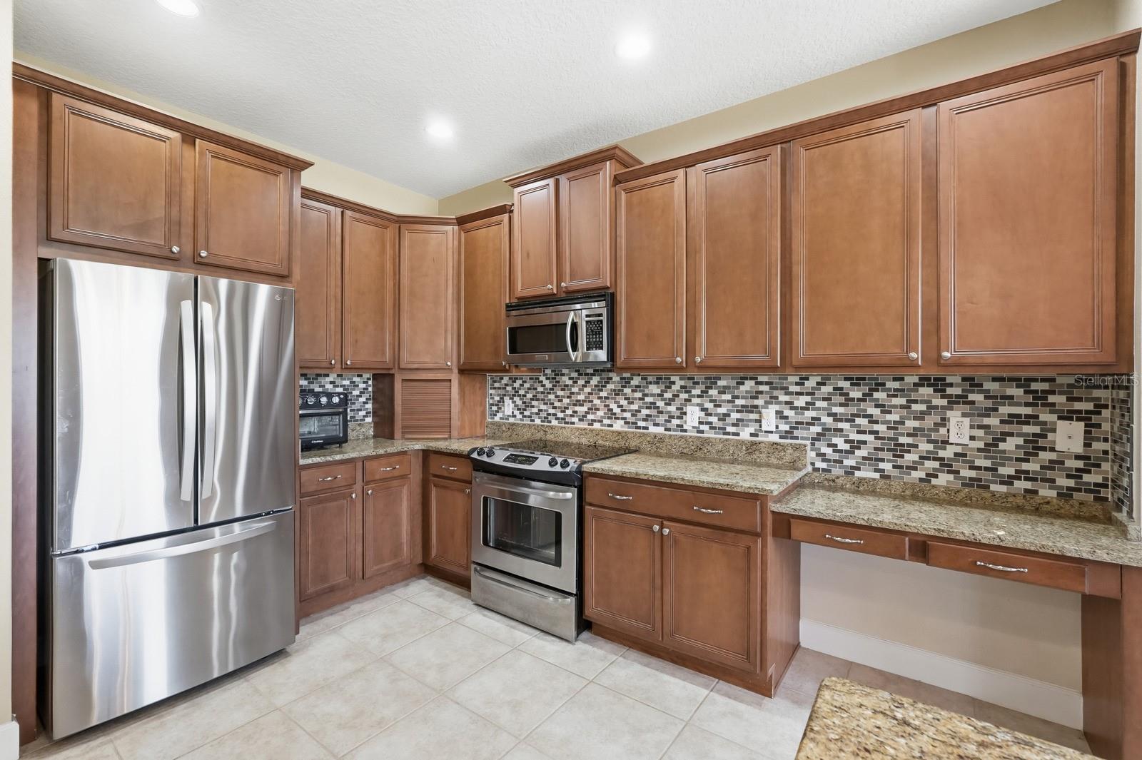 Image 17 of 53 For 208 Crystal Ridge Rd.