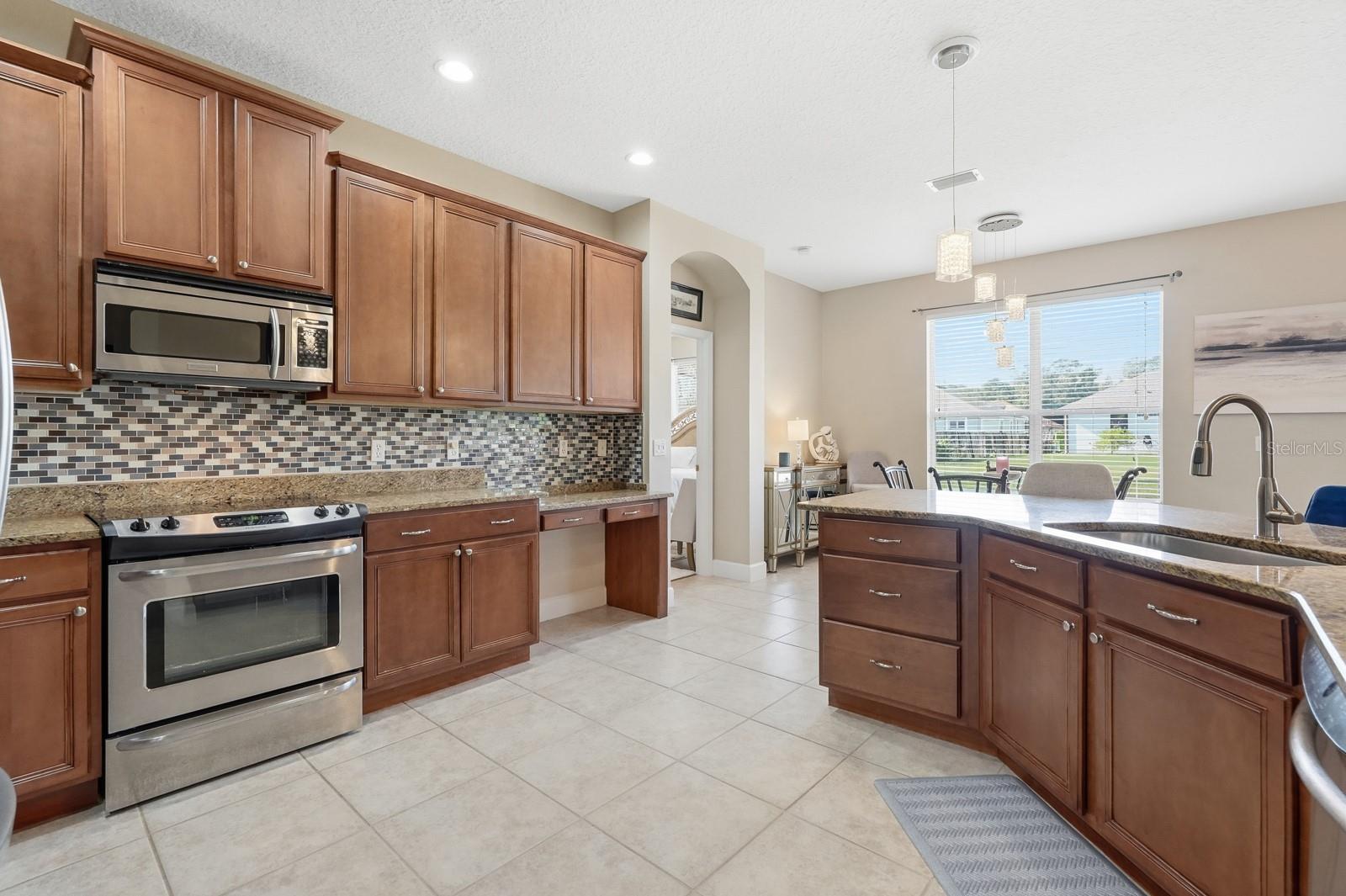 Image 18 of 53 For 208 Crystal Ridge Rd.