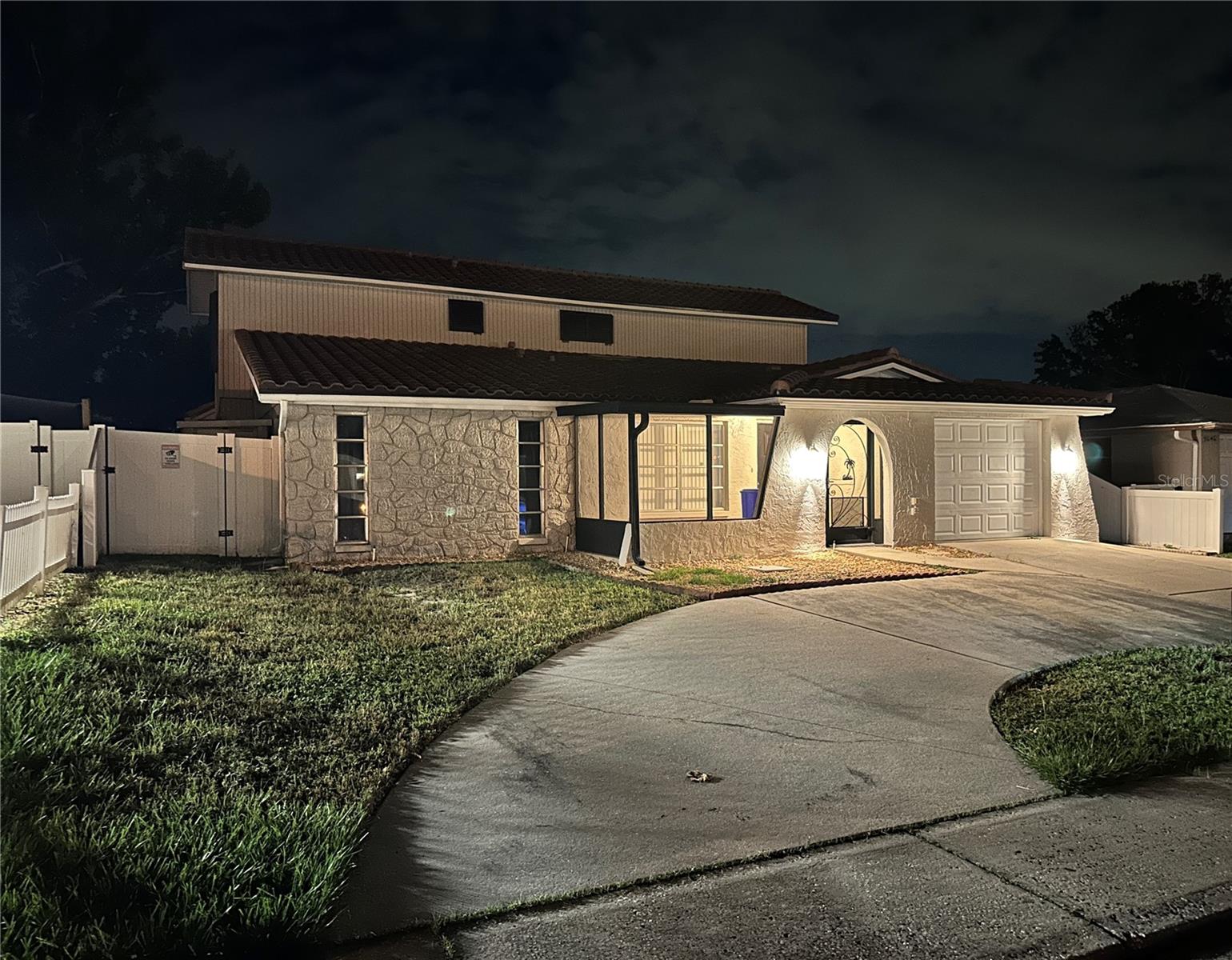 Image 4 of 38 For 9100 Suffolk Lane