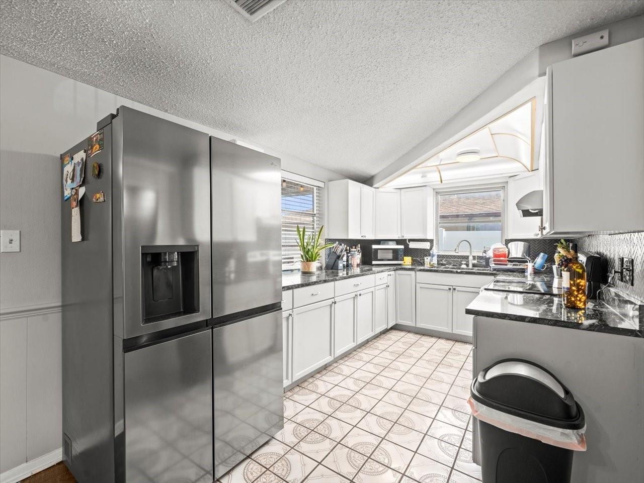 Image 5 of 38 For 9100 Suffolk Lane