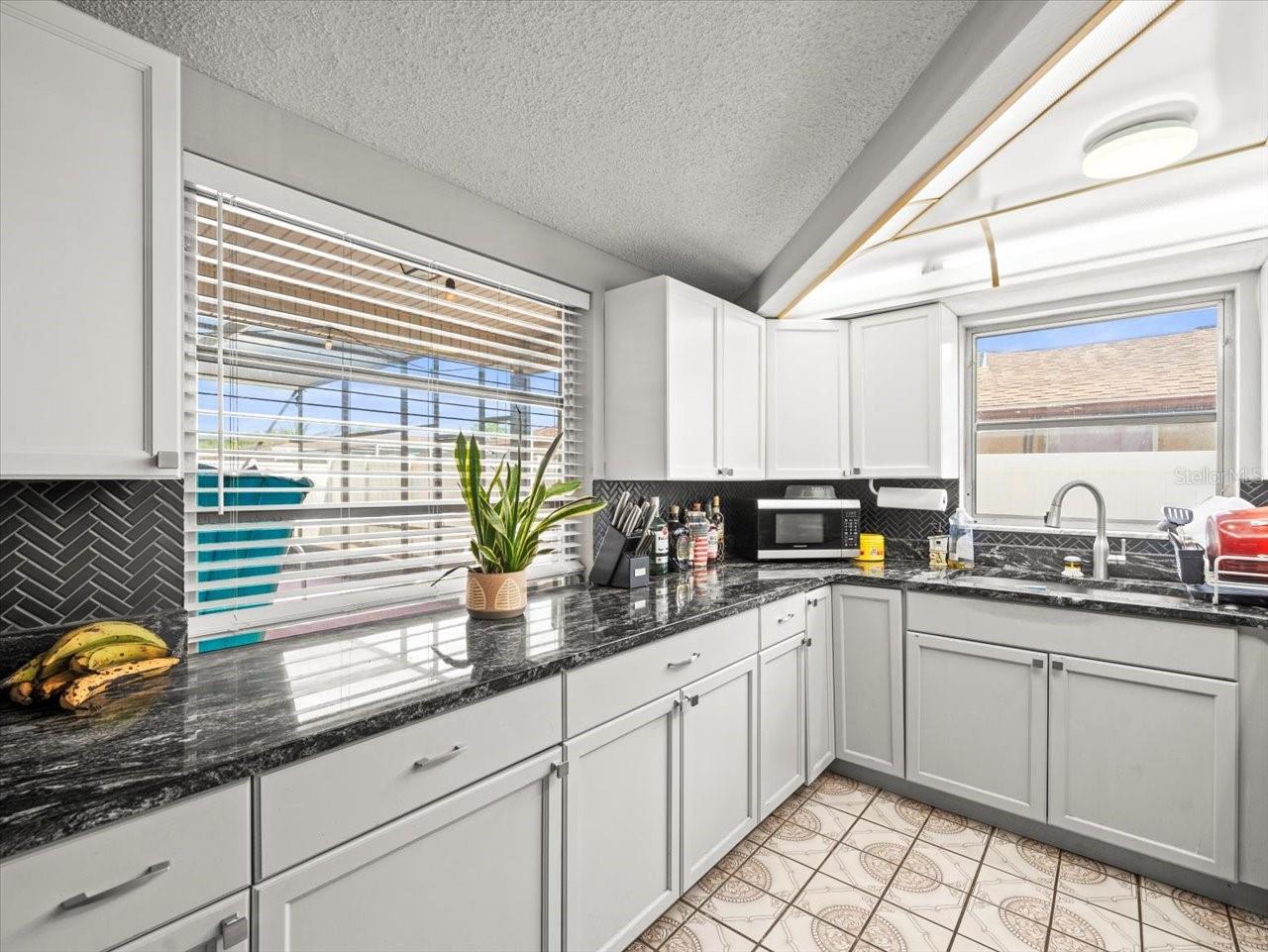 Image 7 of 38 For 9100 Suffolk Lane