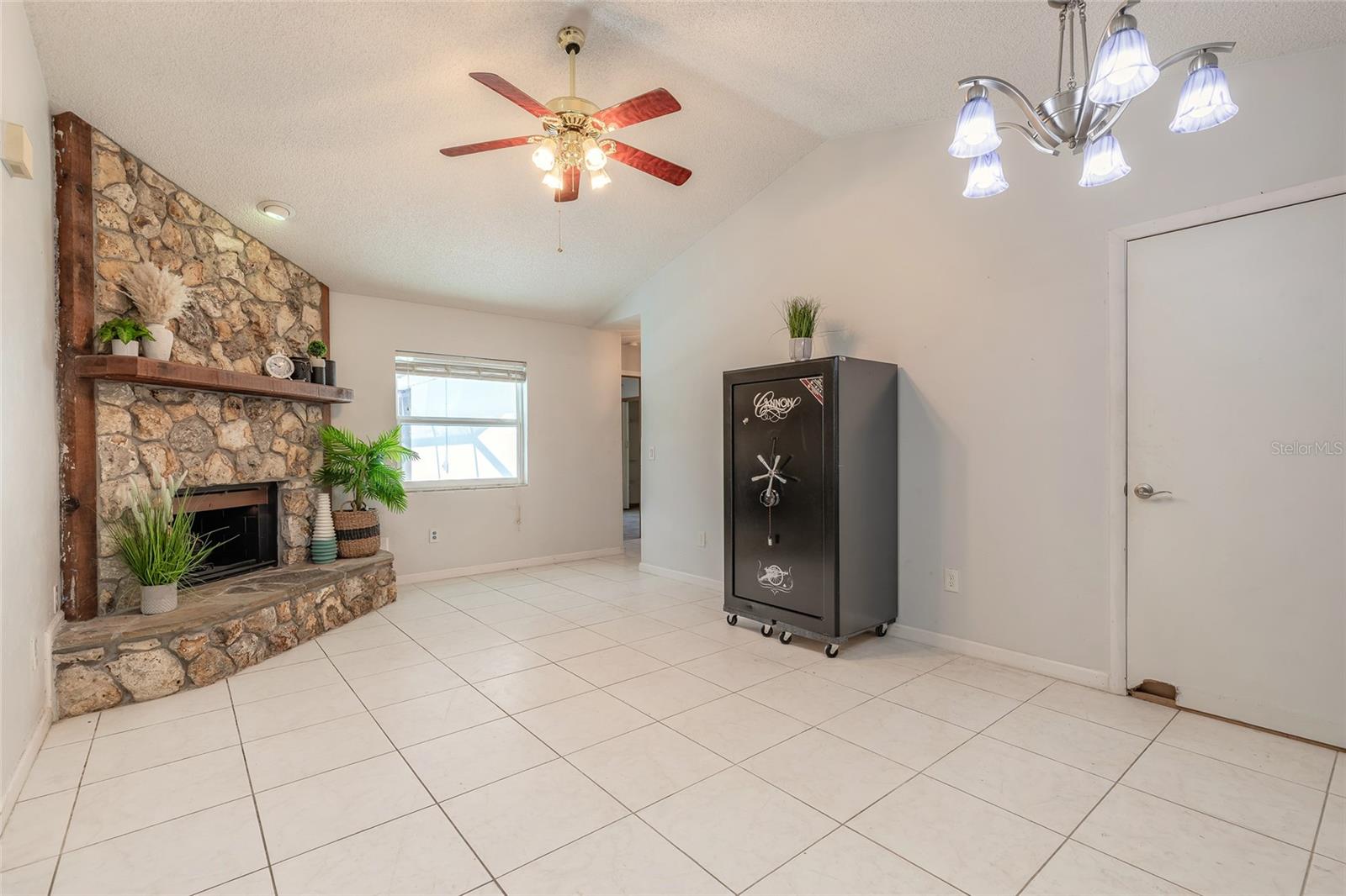 Image 11 of 49 For 5560 Trail Side Drive