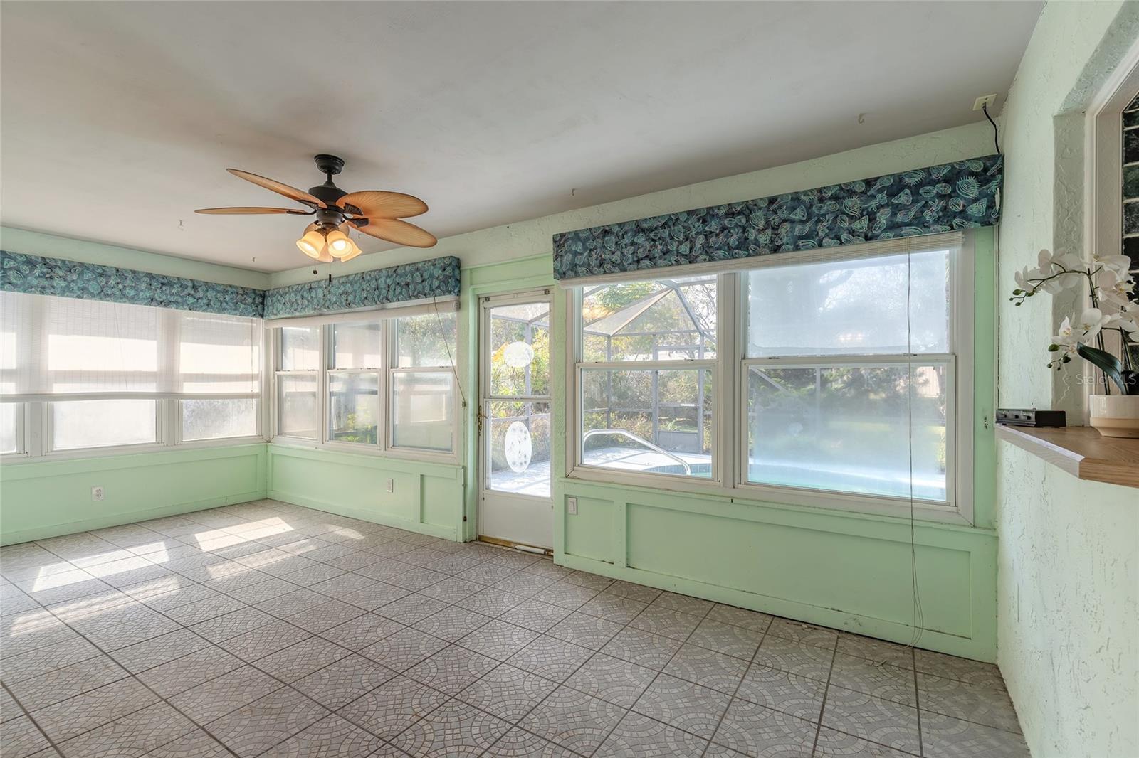 Image 32 of 49 For 5560 Trail Side Drive