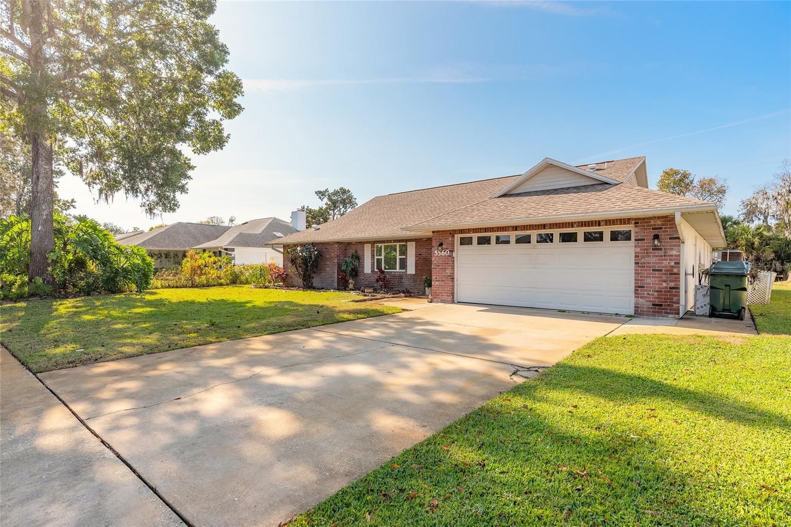 Image 4 of 49 For 5560 Trail Side Drive