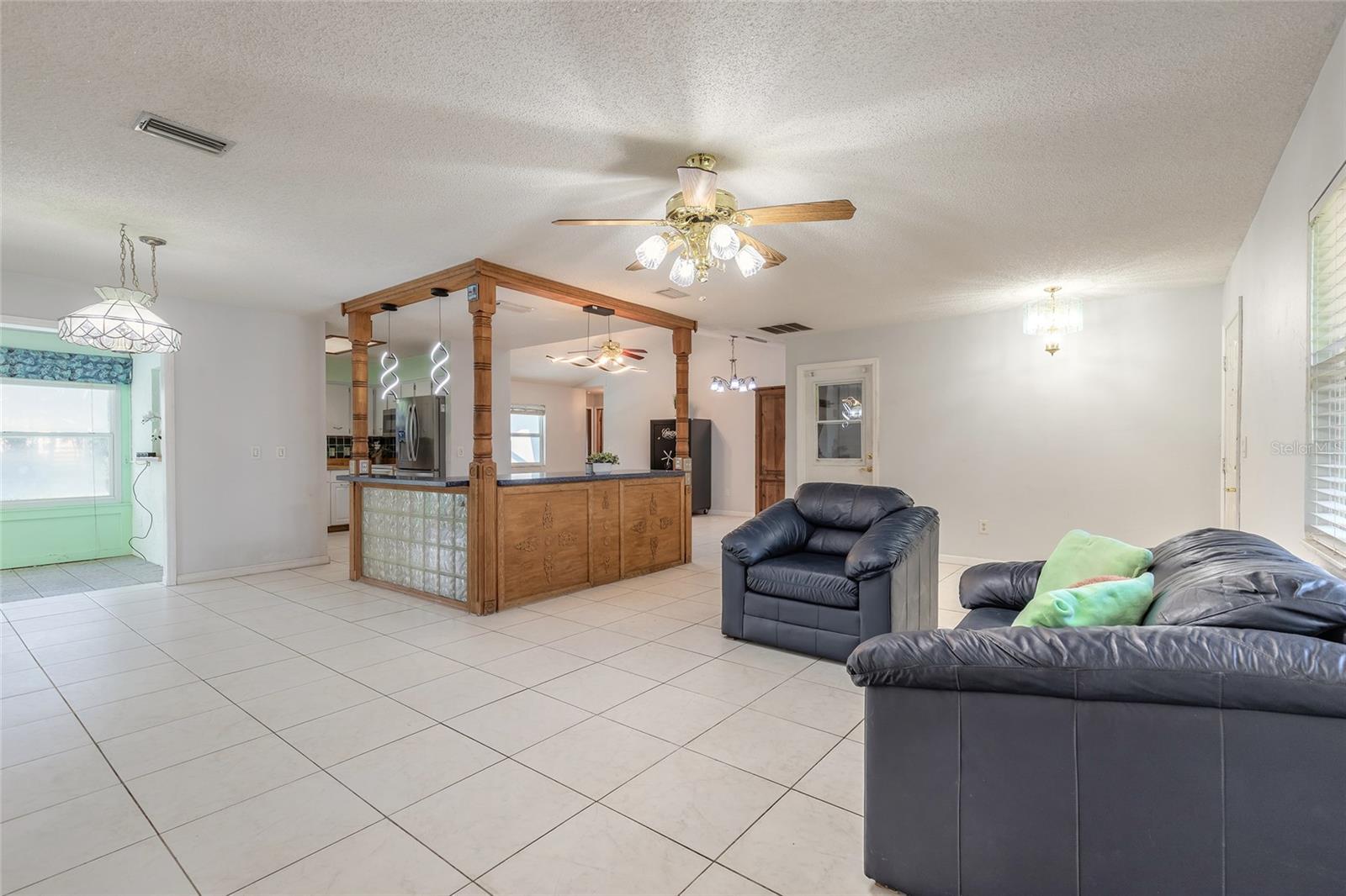 Image 7 of 49 For 5560 Trail Side Drive