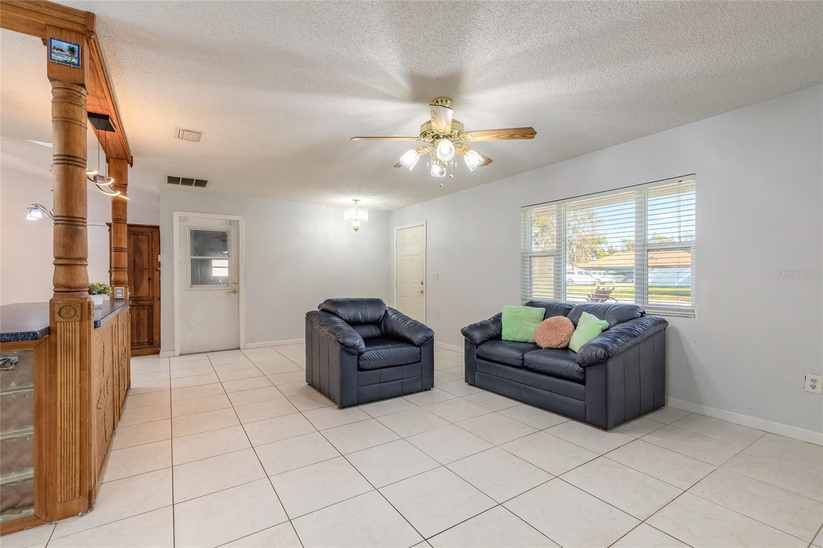 Image 8 of 49 For 5560 Trail Side Drive