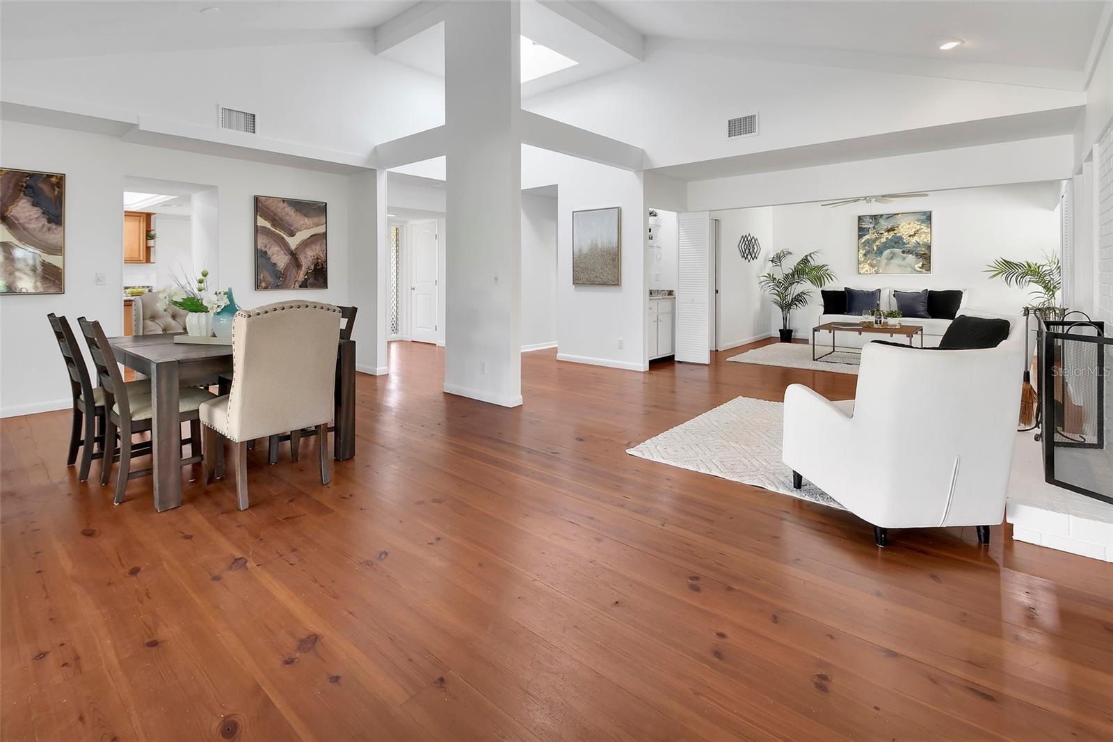 Image 16 of 68 For 116 Oakmont Lane