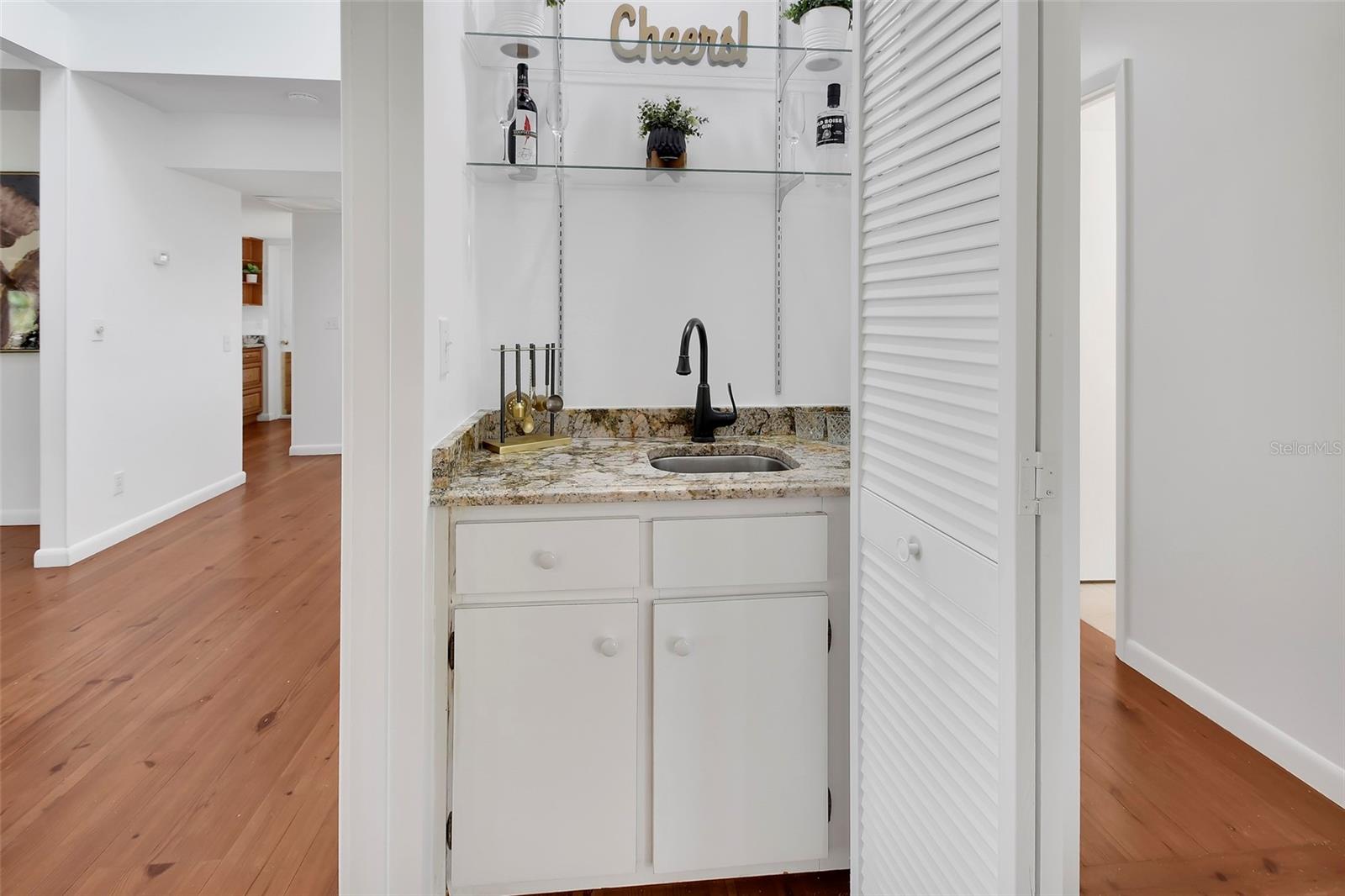 Image 21 of 68 For 116 Oakmont Lane