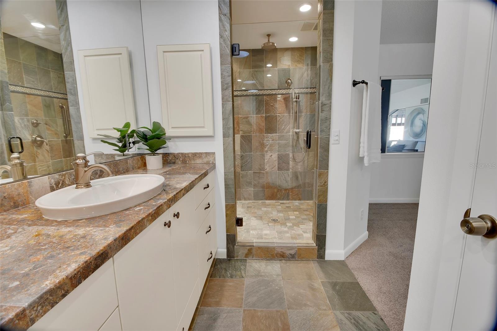 Image 29 of 68 For 116 Oakmont Lane