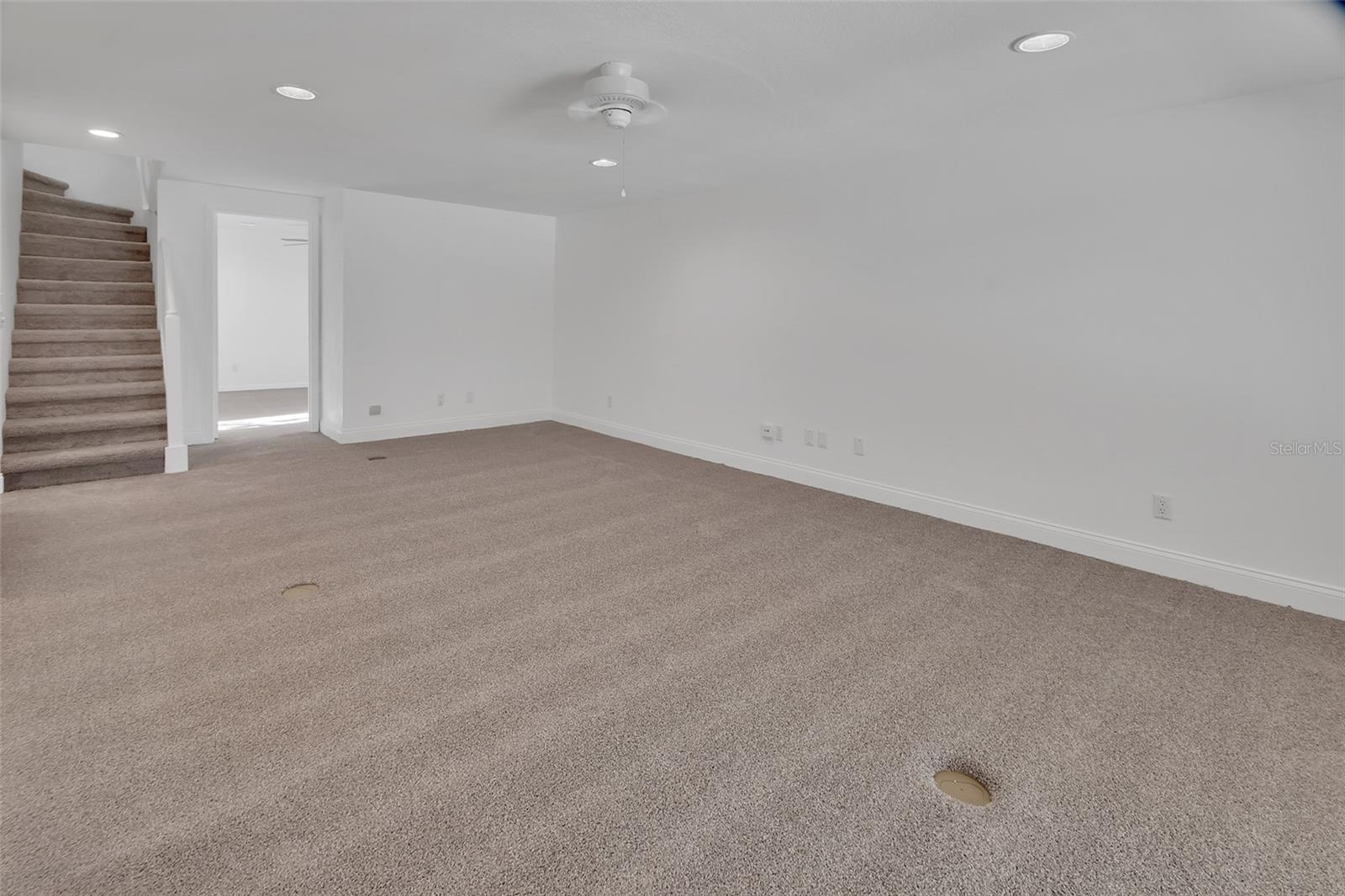 Image 40 of 68 For 116 Oakmont Lane