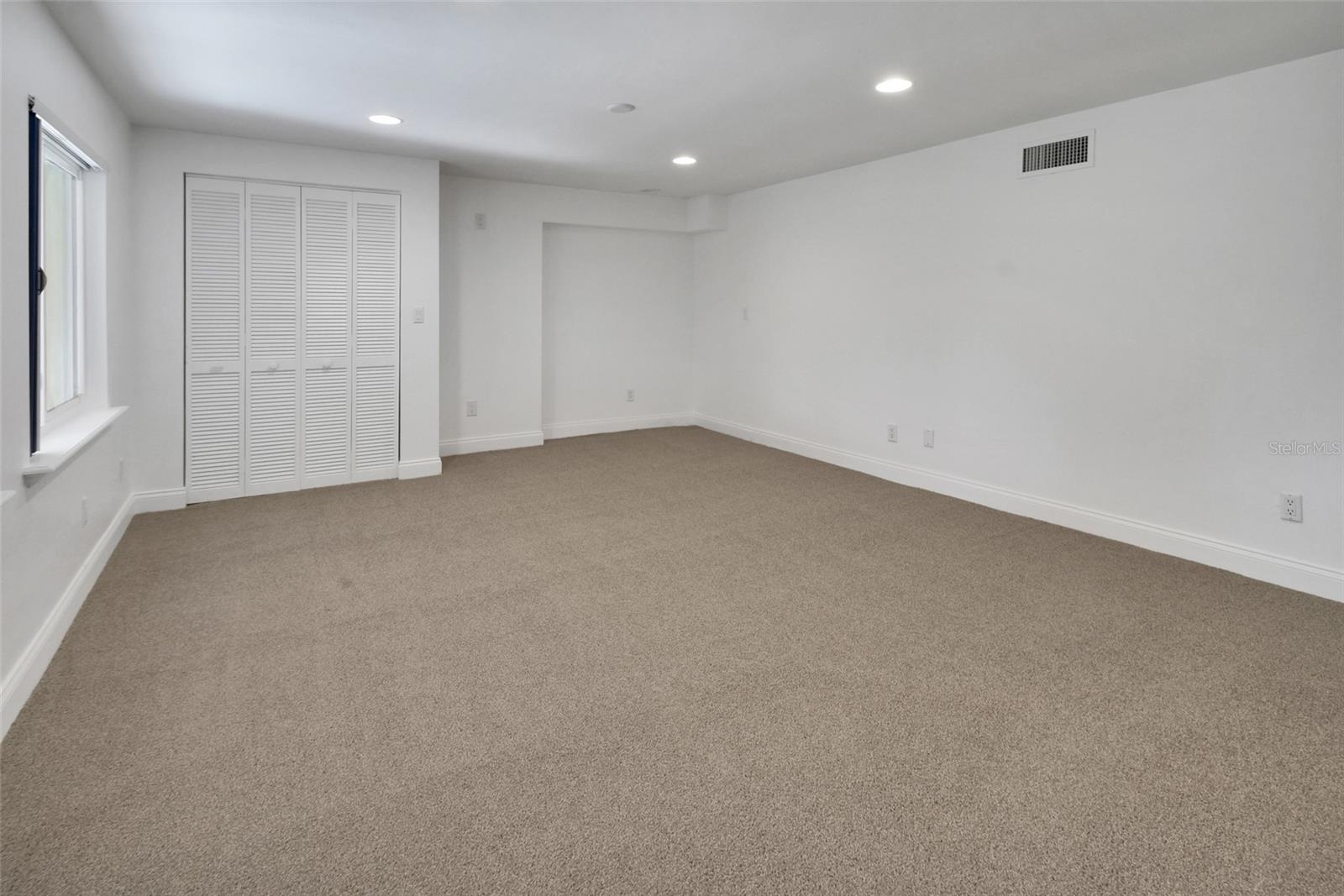 Image 45 of 68 For 116 Oakmont Lane