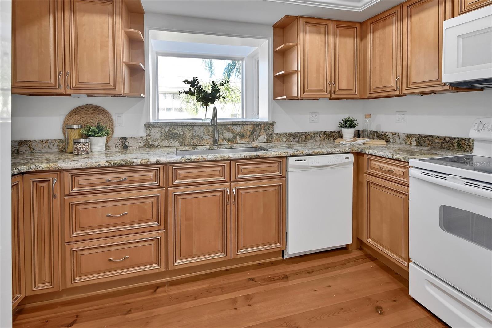 Image 5 of 68 For 116 Oakmont Lane