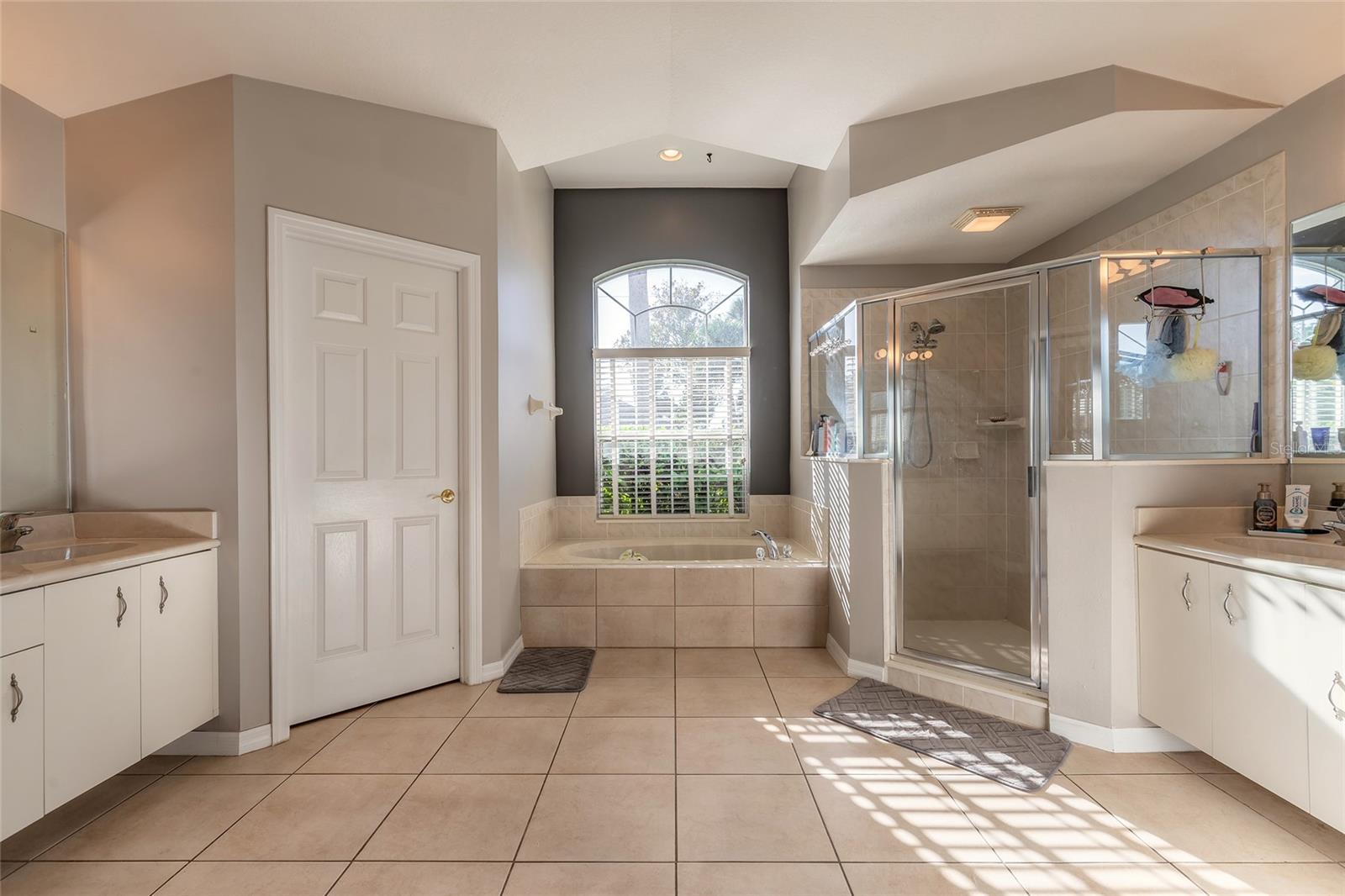 Image 26 of 56 For 5 Baltimore Lane