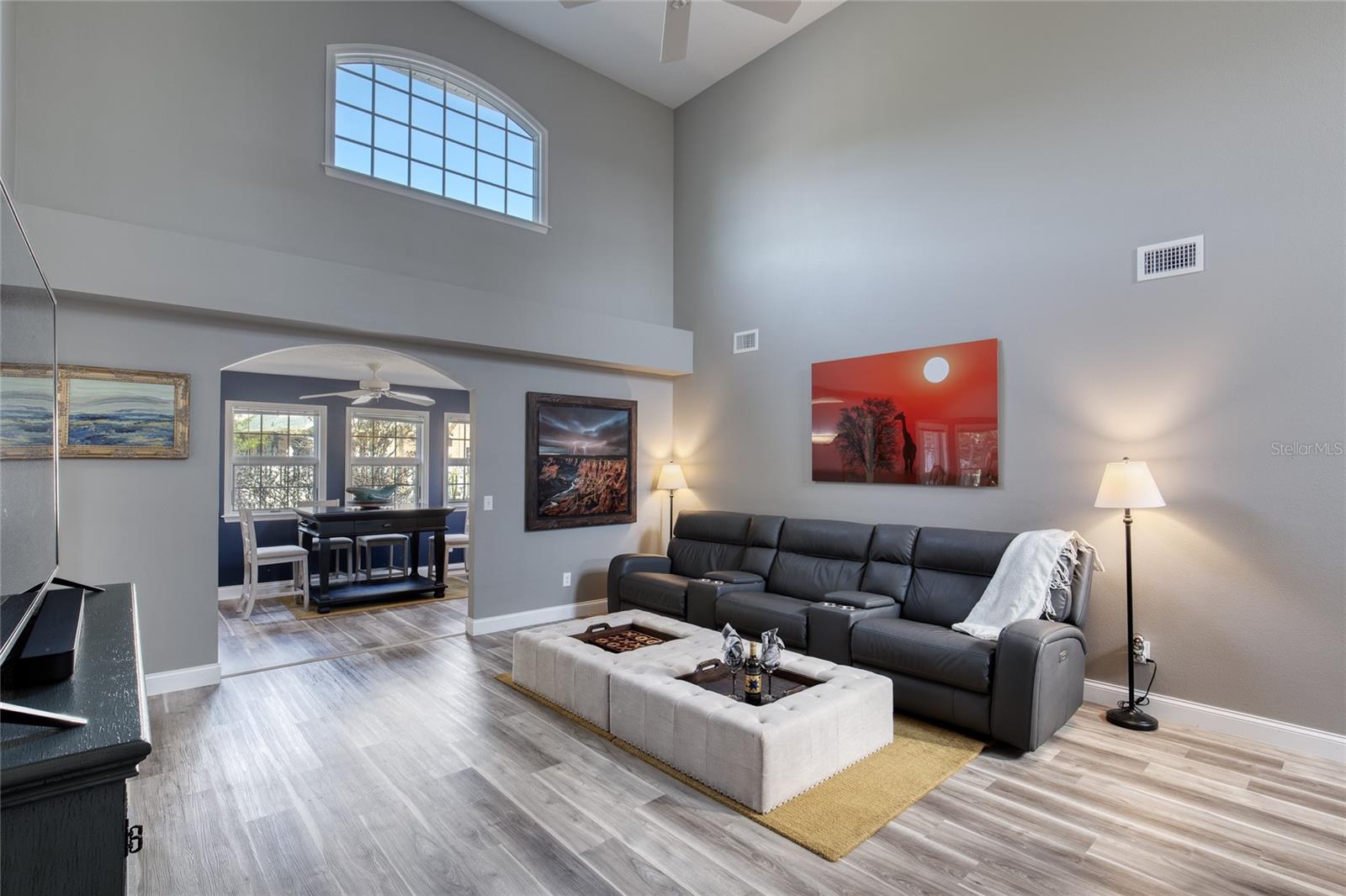 Image 13 of 73 For 14 Foxfords Chase