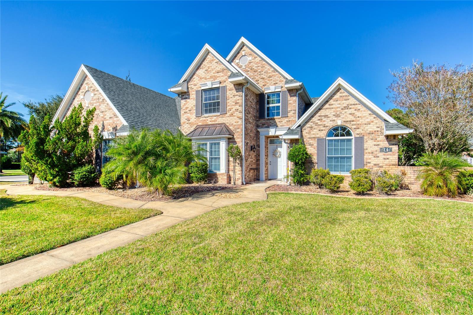 Image 2 of 73 For 14 Foxfords Chase