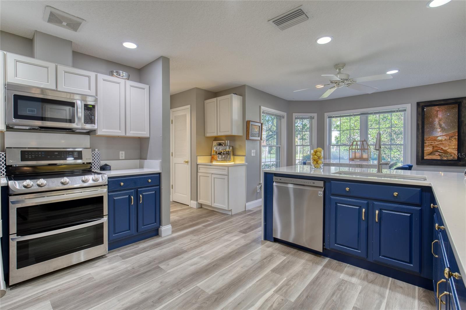 Image 27 of 73 For 14 Foxfords Chase