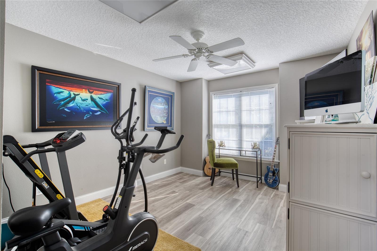 Image 32 of 73 For 14 Foxfords Chase