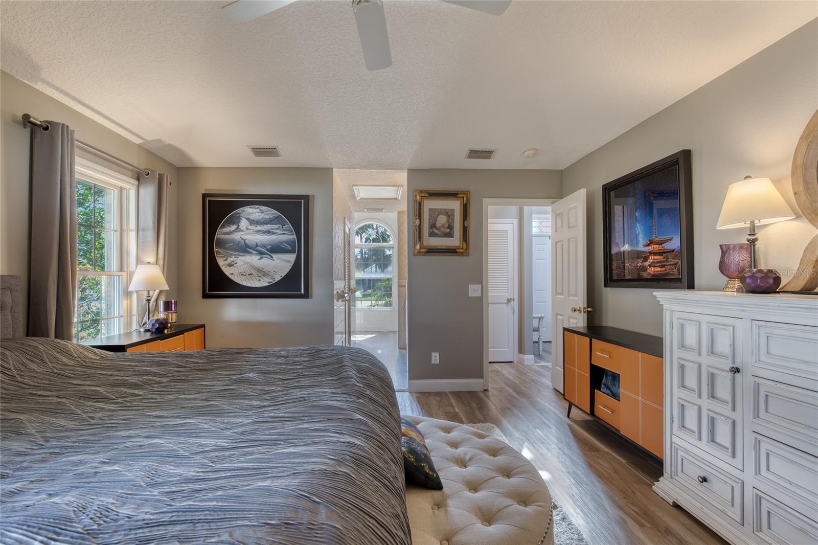 Image 36 of 73 For 14 Foxfords Chase