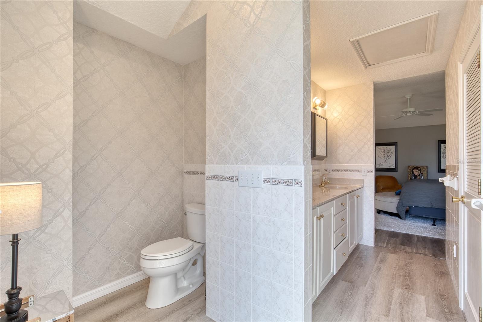 Image 39 of 73 For 14 Foxfords Chase