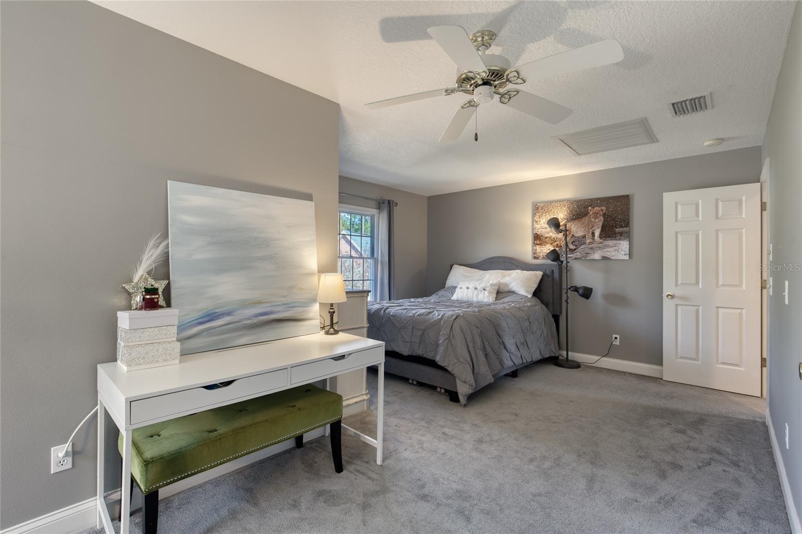 Image 46 of 73 For 14 Foxfords Chase