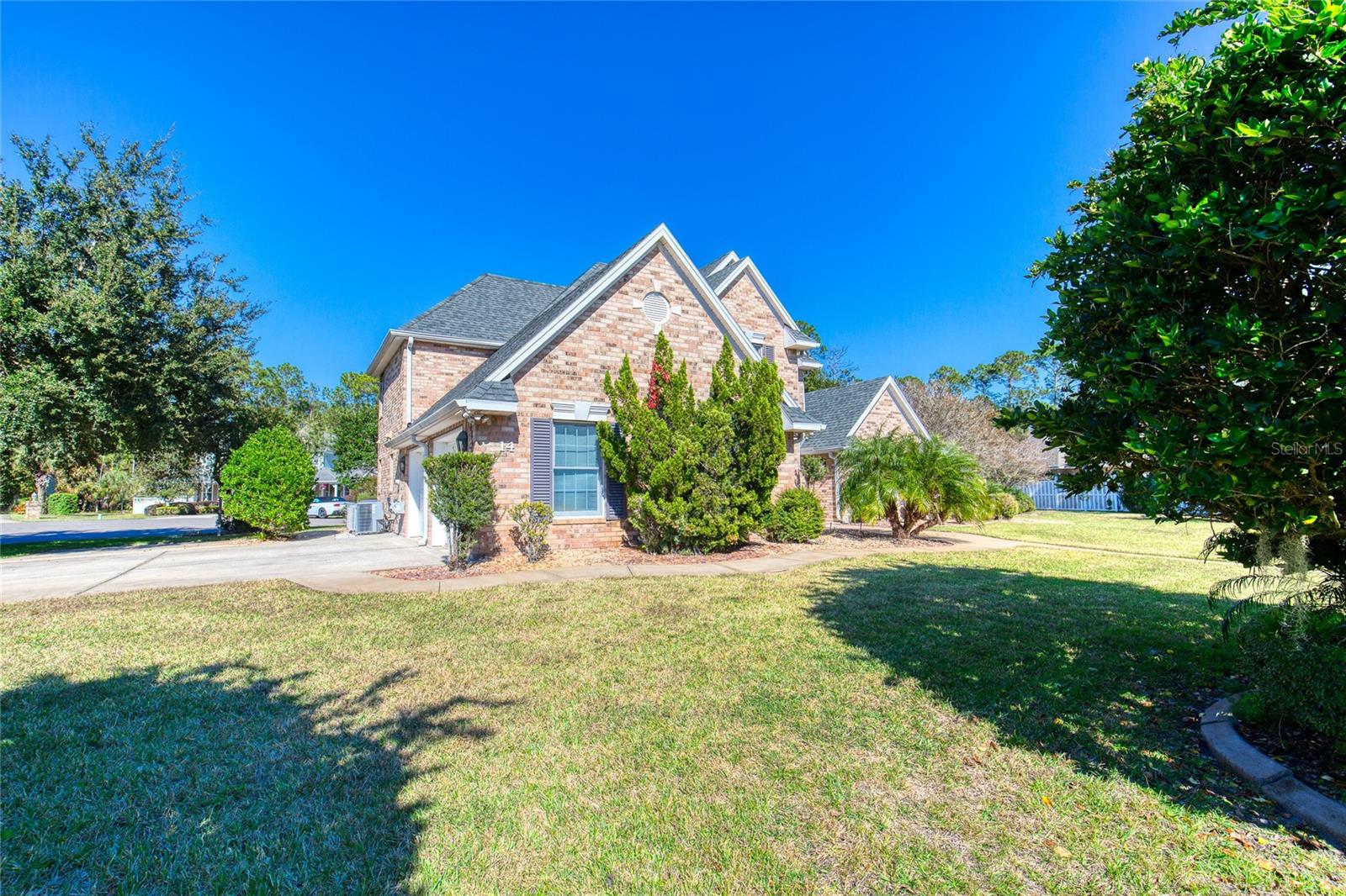 Image 6 of 73 For 14 Foxfords Chase