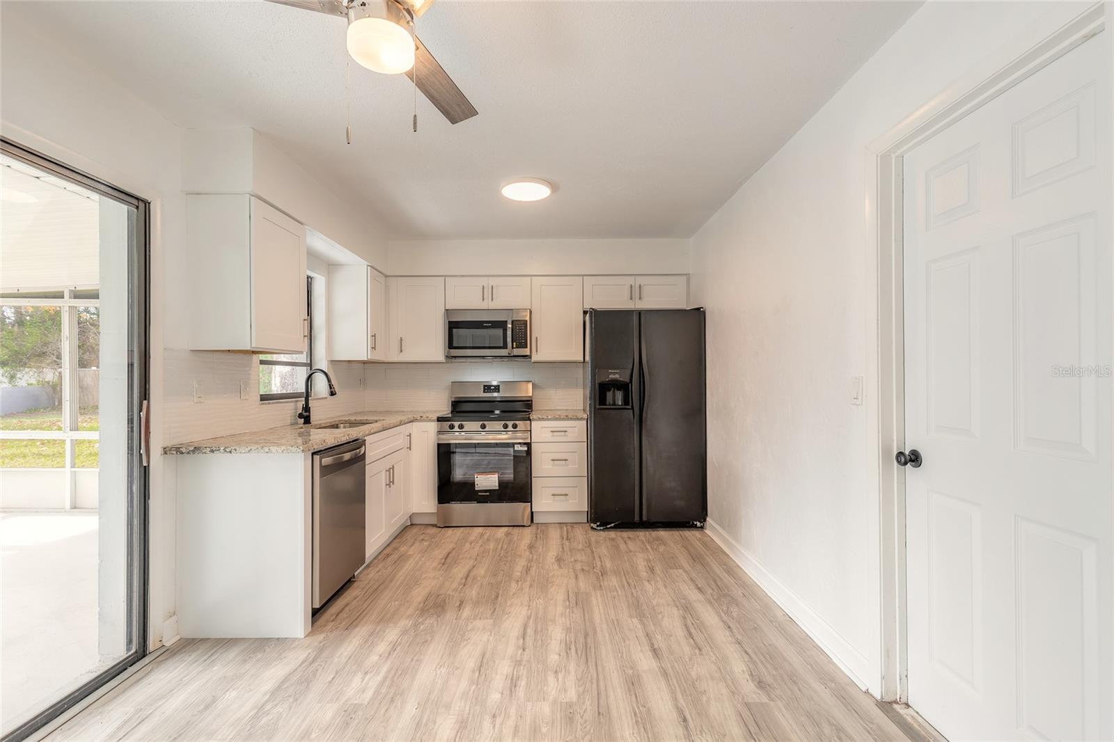 Image 10 of 35 For 1316 Point Court