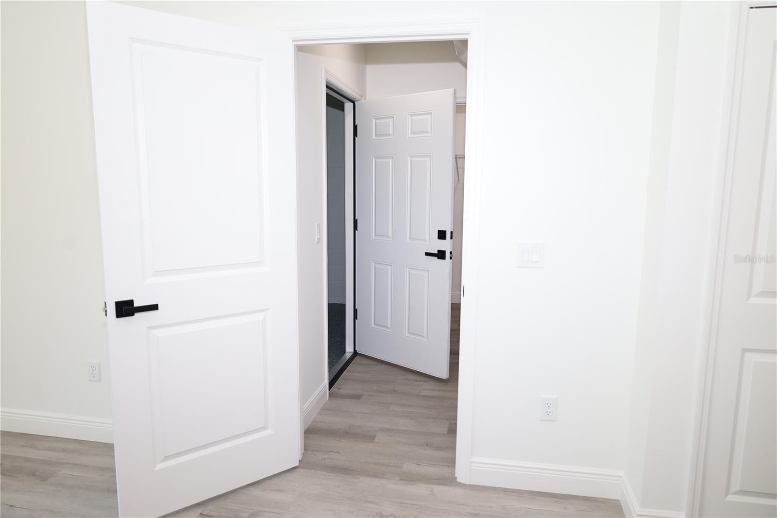 Image 10 of 39 For 630 Adelle Avenue