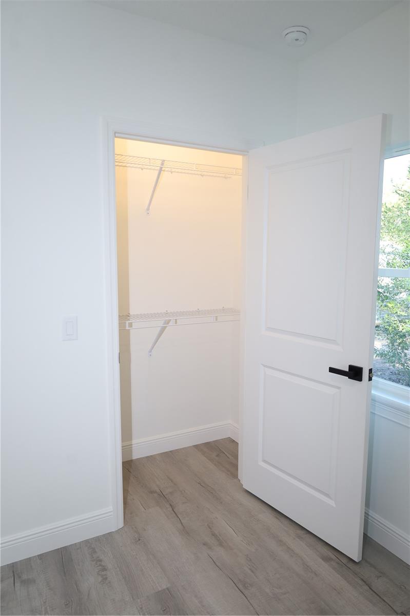 Image 11 of 39 For 630 Adelle Avenue