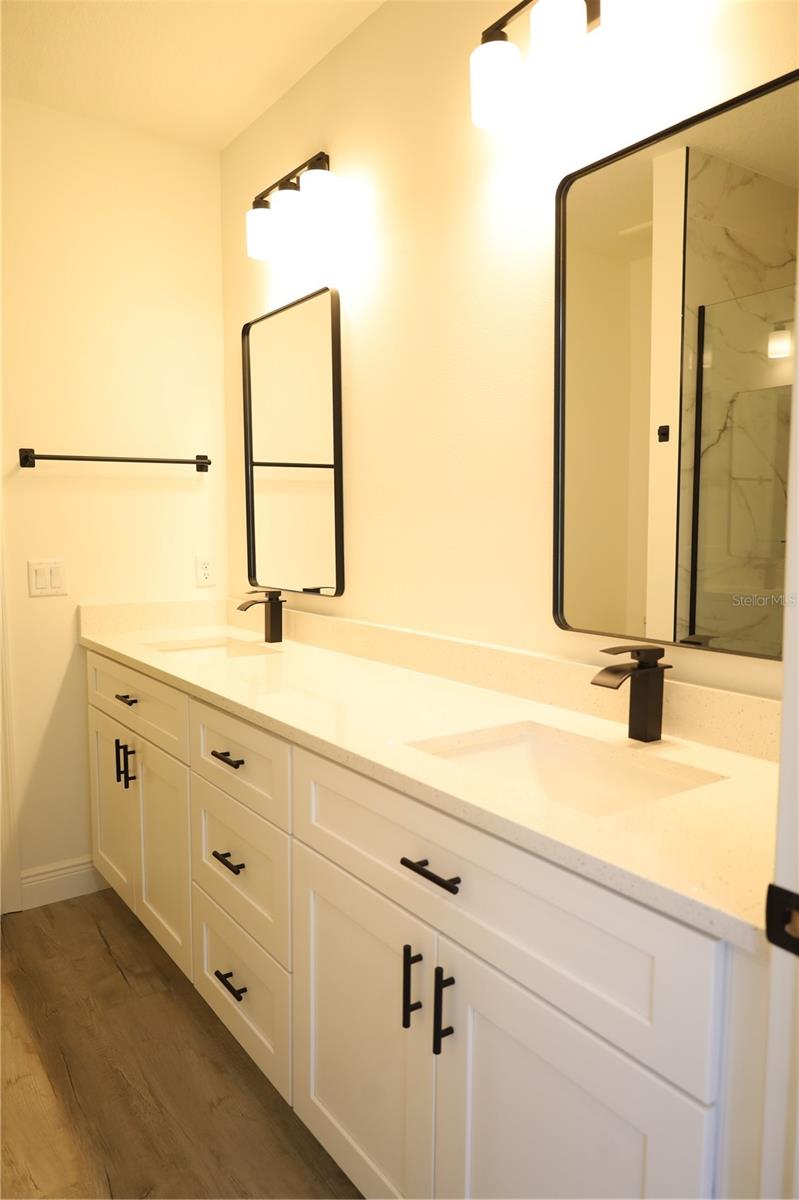 Image 20 of 39 For 630 Adelle Avenue