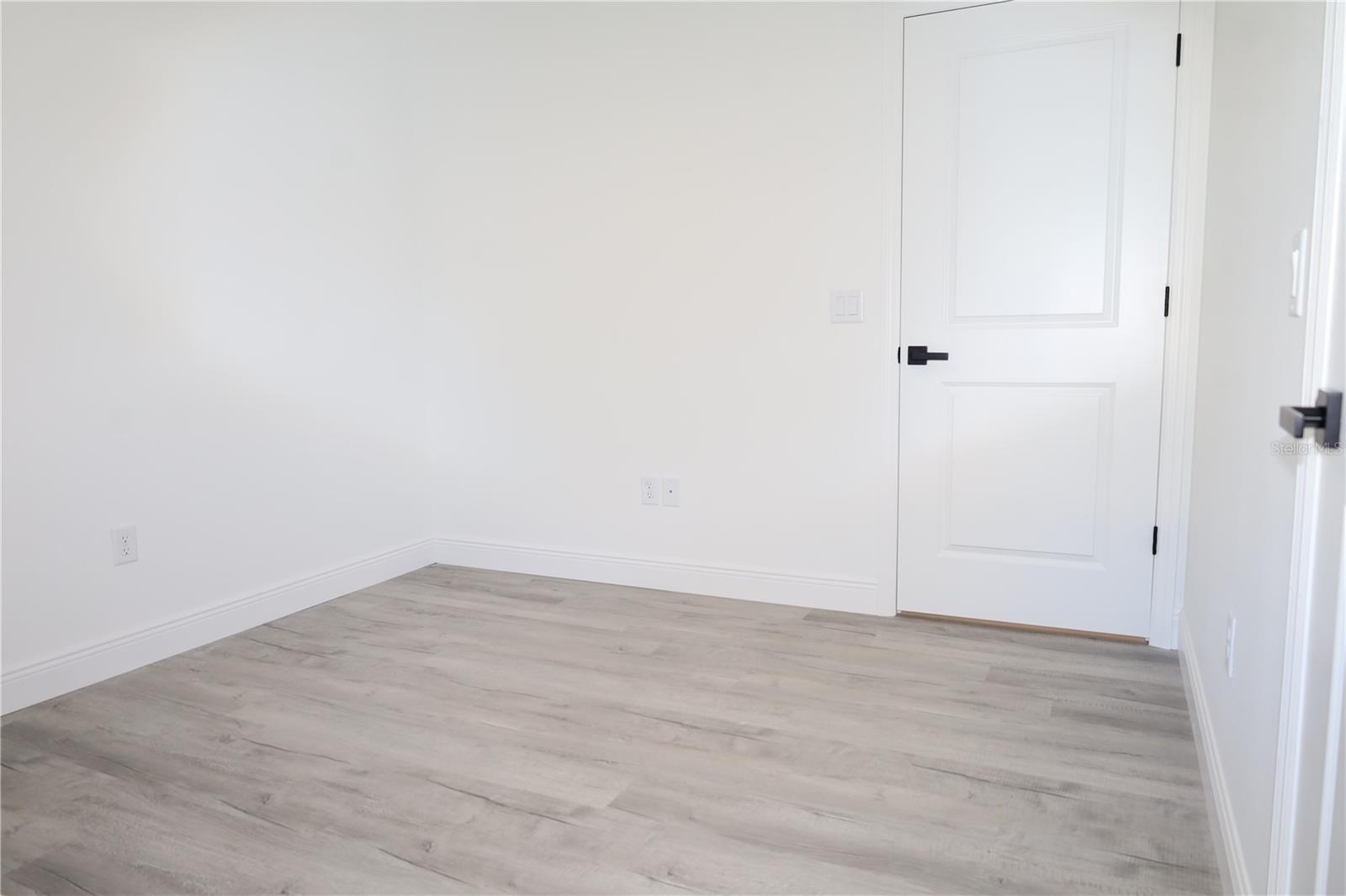 Image 23 of 39 For 630 Adelle Avenue