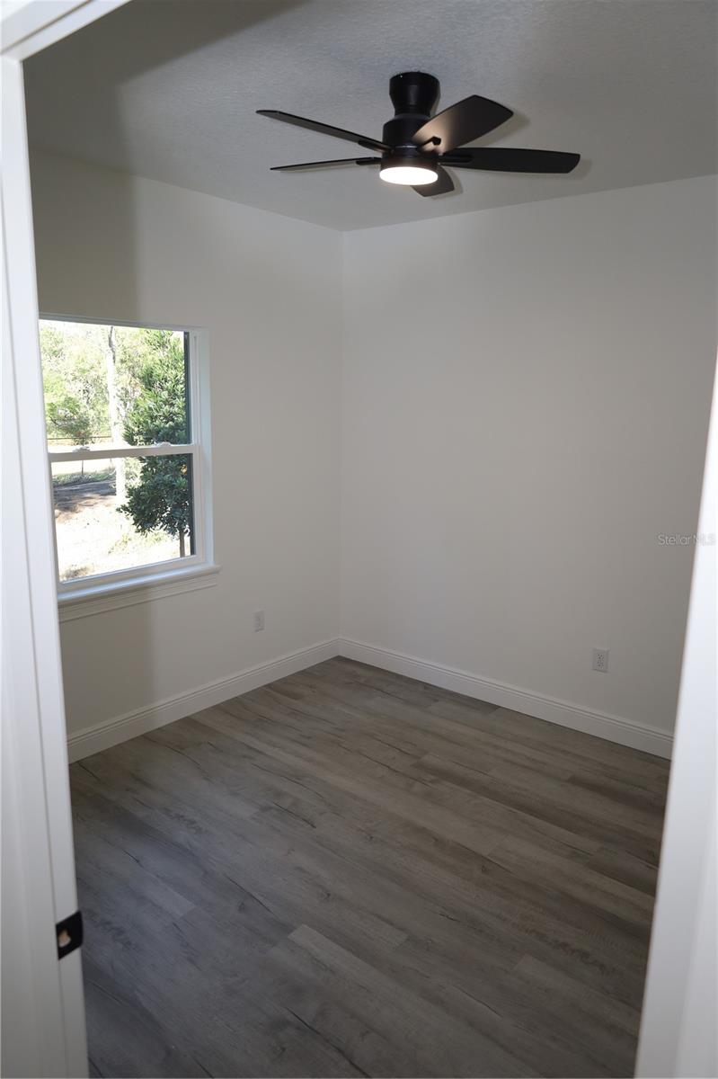 Image 24 of 39 For 630 Adelle Avenue