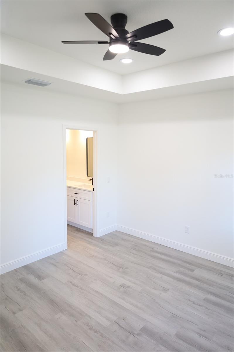 Image 27 of 39 For 630 Adelle Avenue