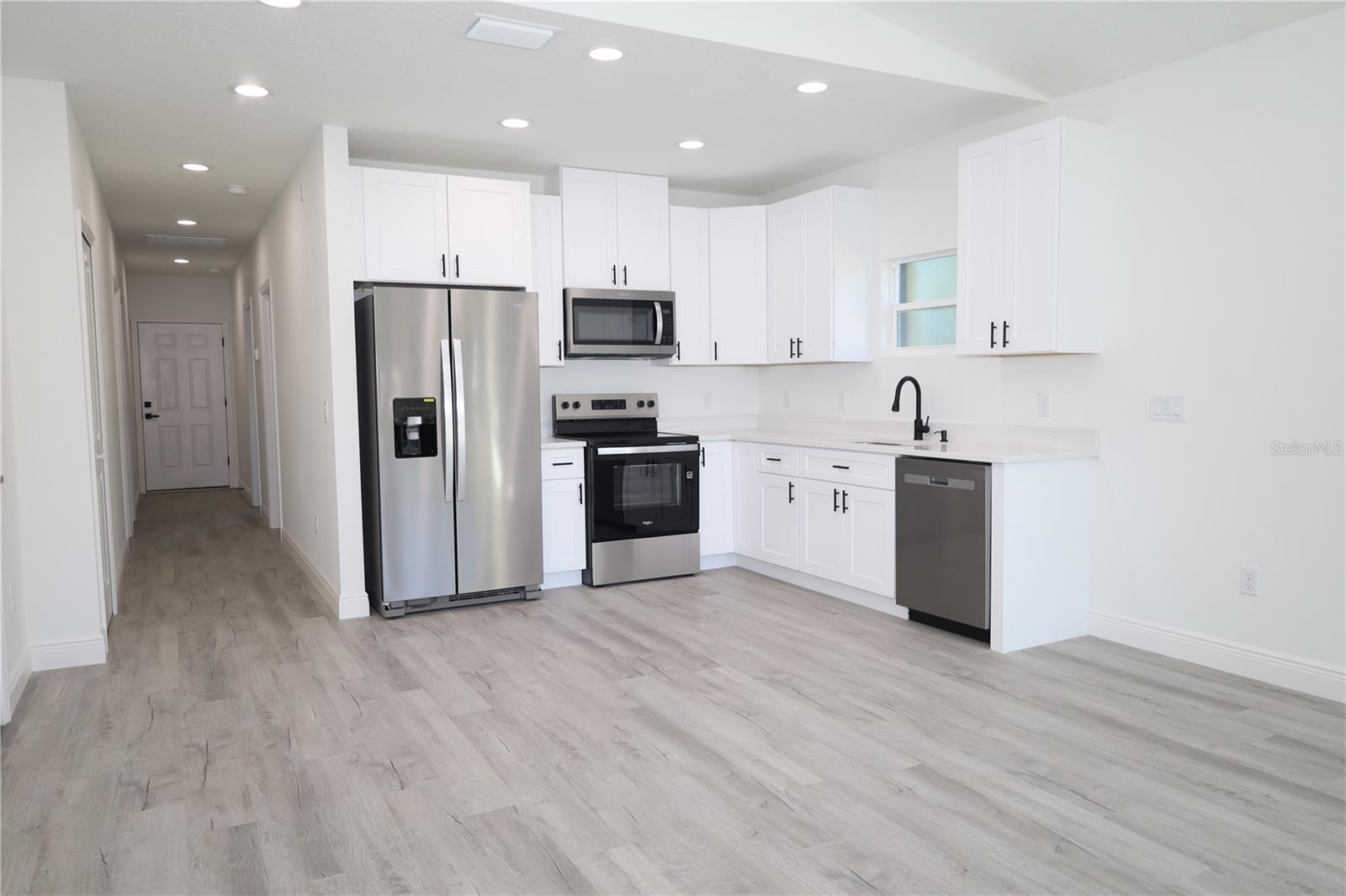 Image 6 of 39 For 630 Adelle Avenue