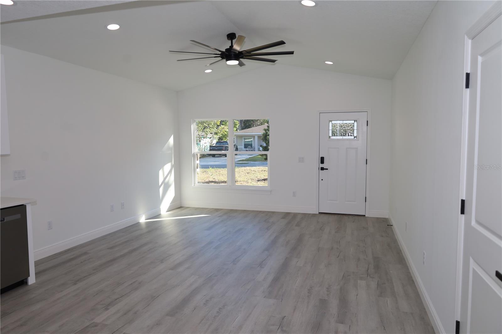 Image 7 of 39 For 630 Adelle Avenue