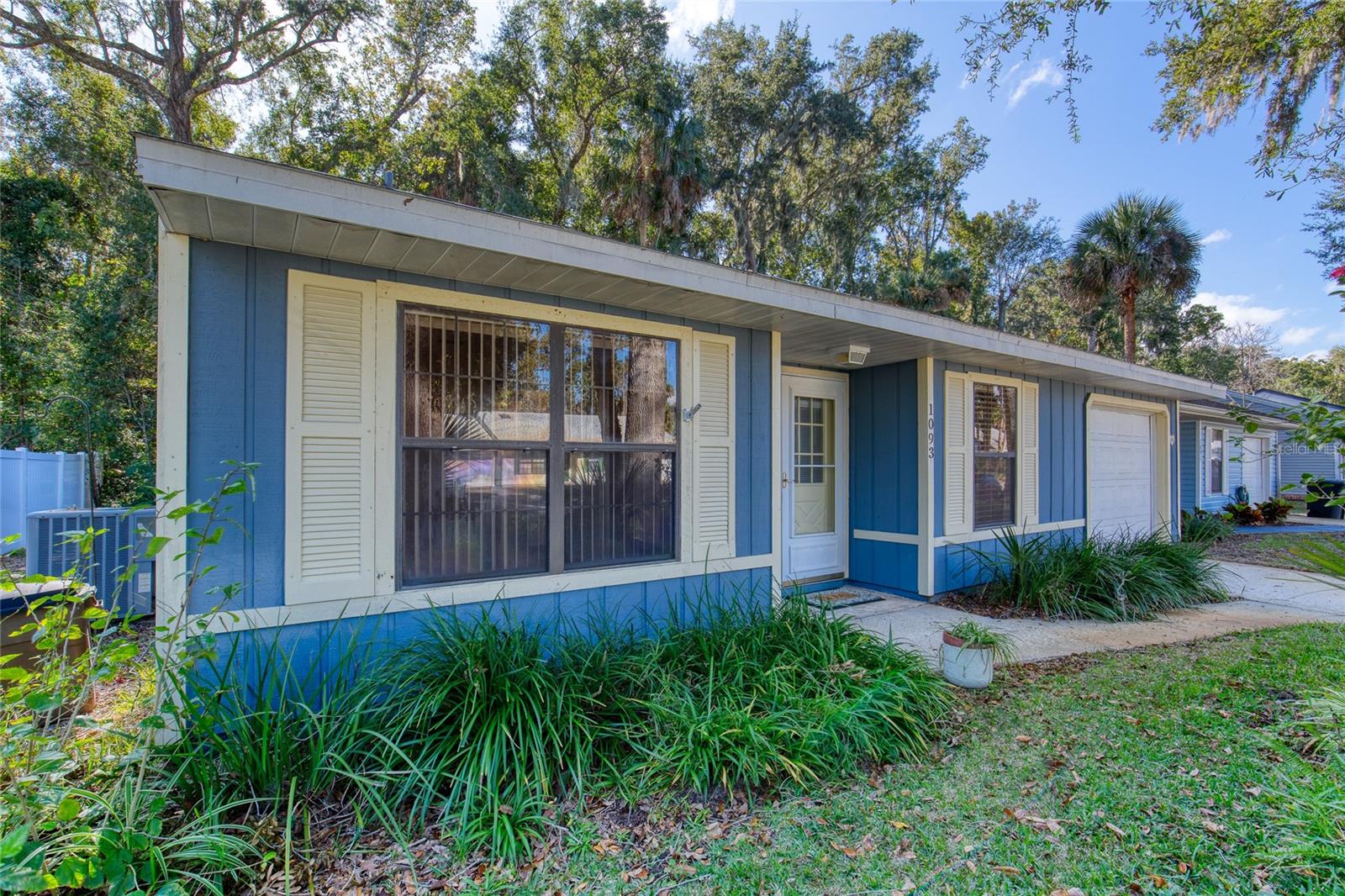 Image 2 of 30 For 1093 Oak Forest Circle