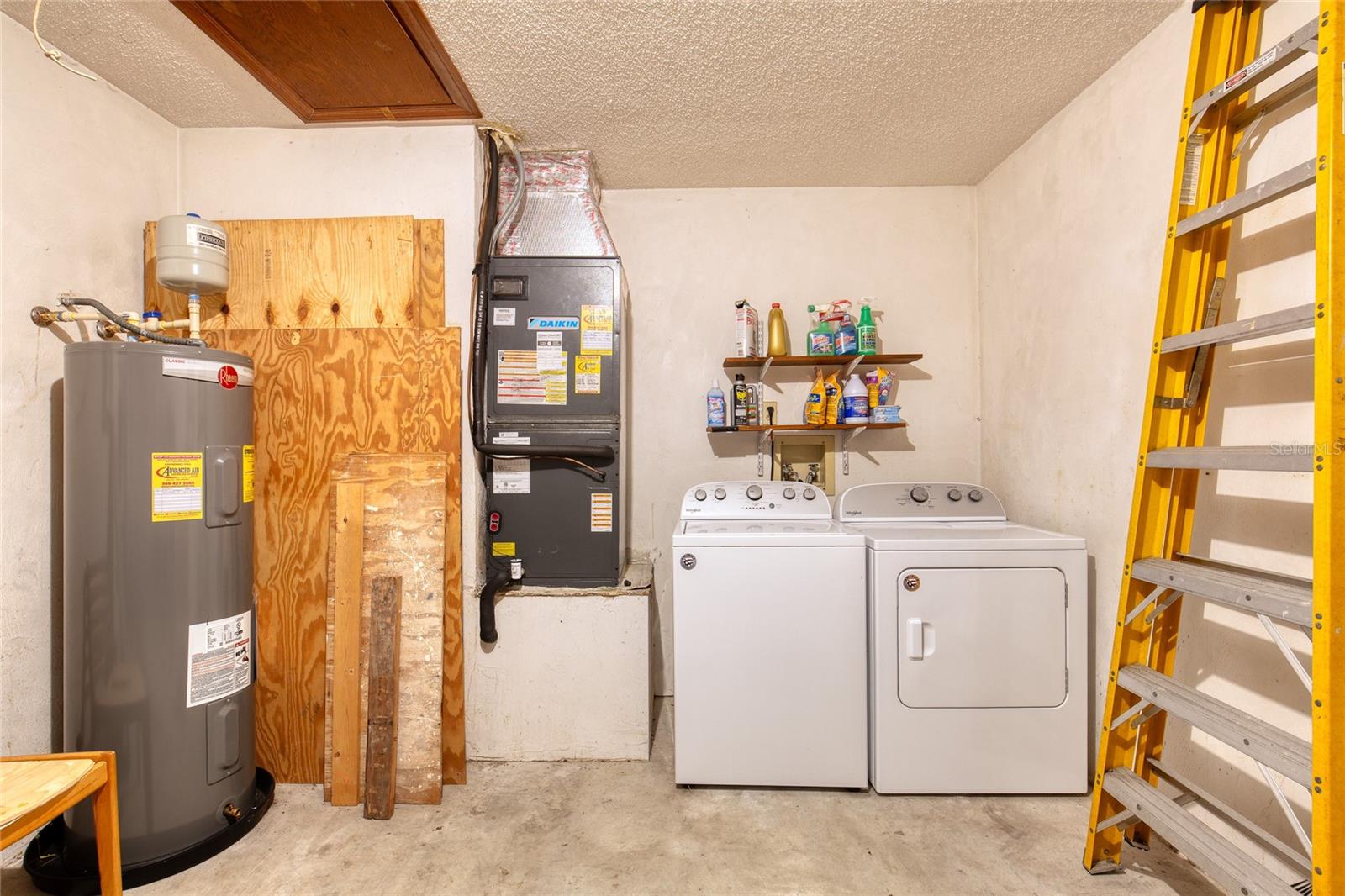 Image 26 of 30 For 1093 Oak Forest Circle