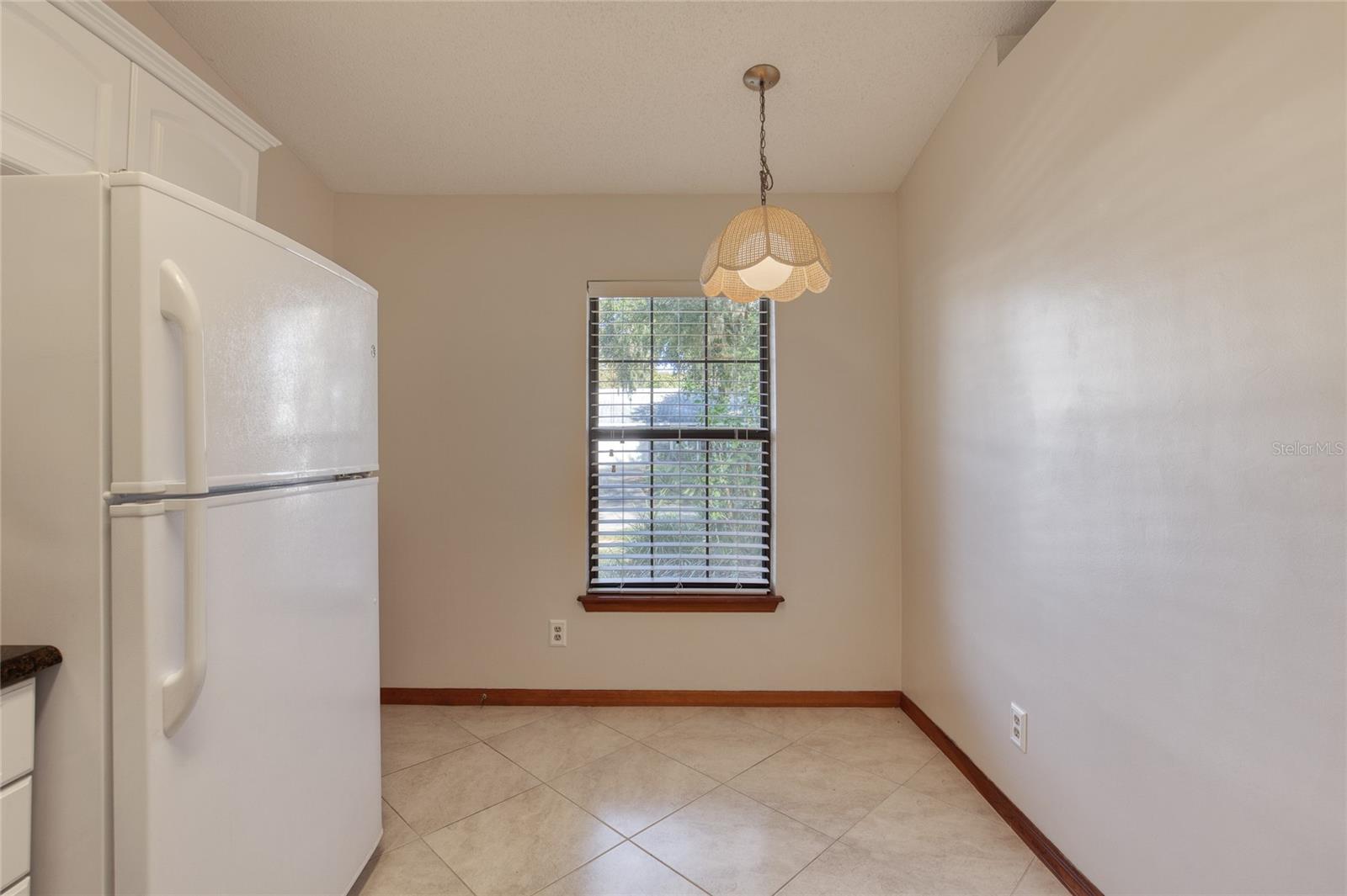 Image 5 of 30 For 1093 Oak Forest Circle